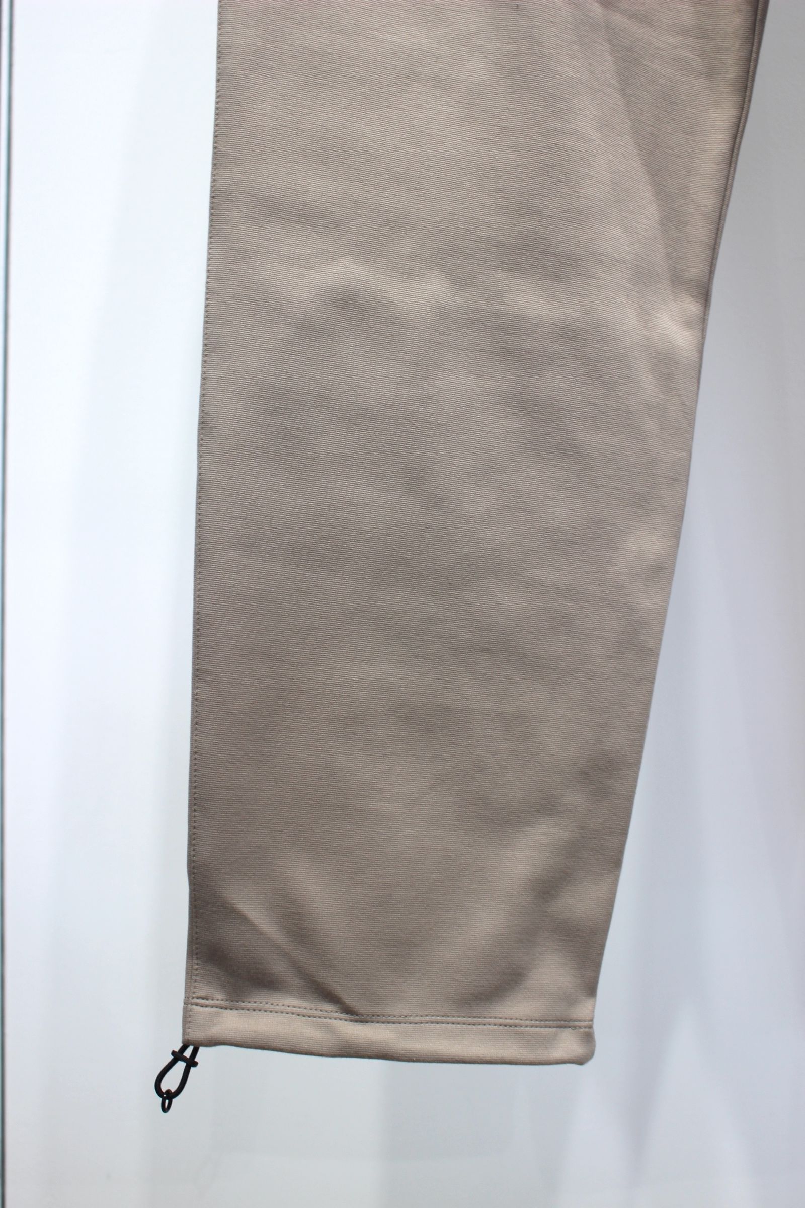 RILEY EZ TP TROUSERS | TAUPE | デュアルジャージ