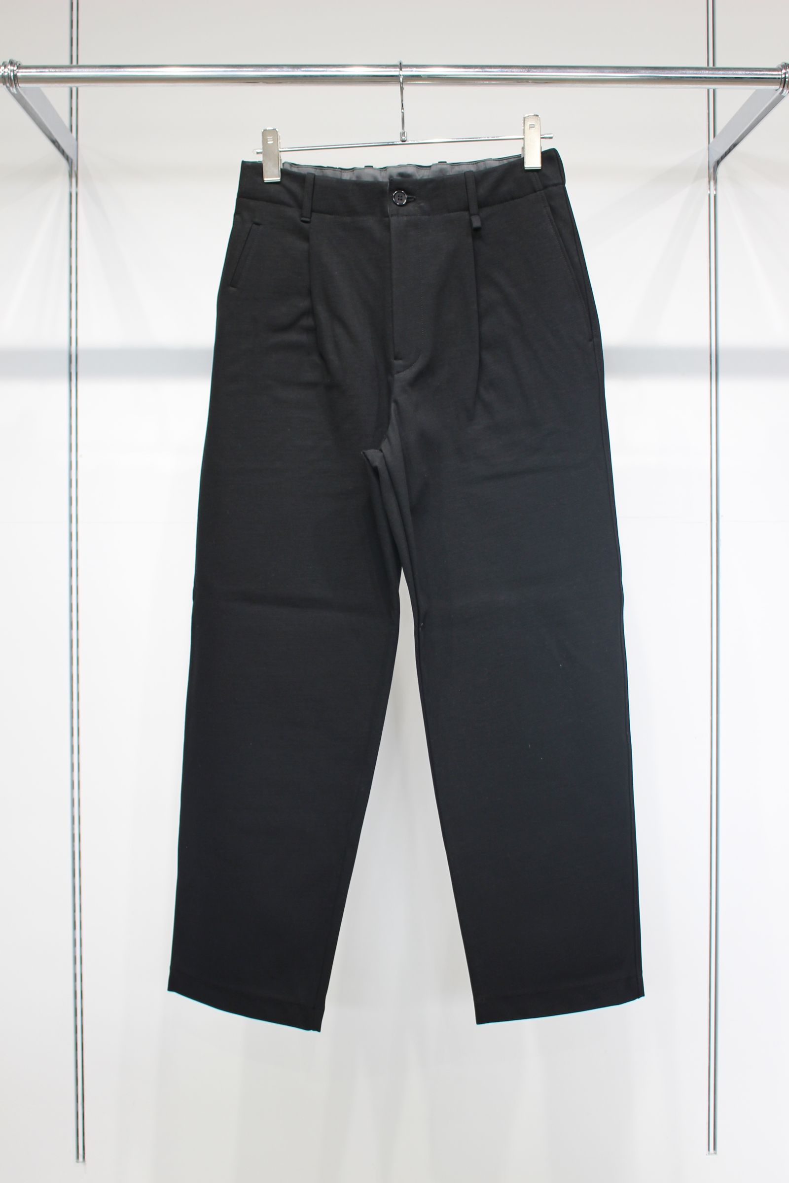 KNIT CHINO-CLOTH PANTS (STRAIGHT) | BLACK | ニットチノパンツ