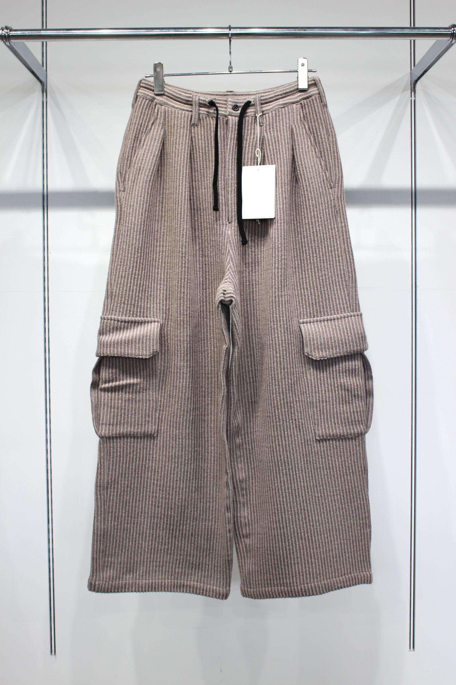 [ラスト1点] WOOL CORDUROY CARGO SLACKS | SAND | スラックス