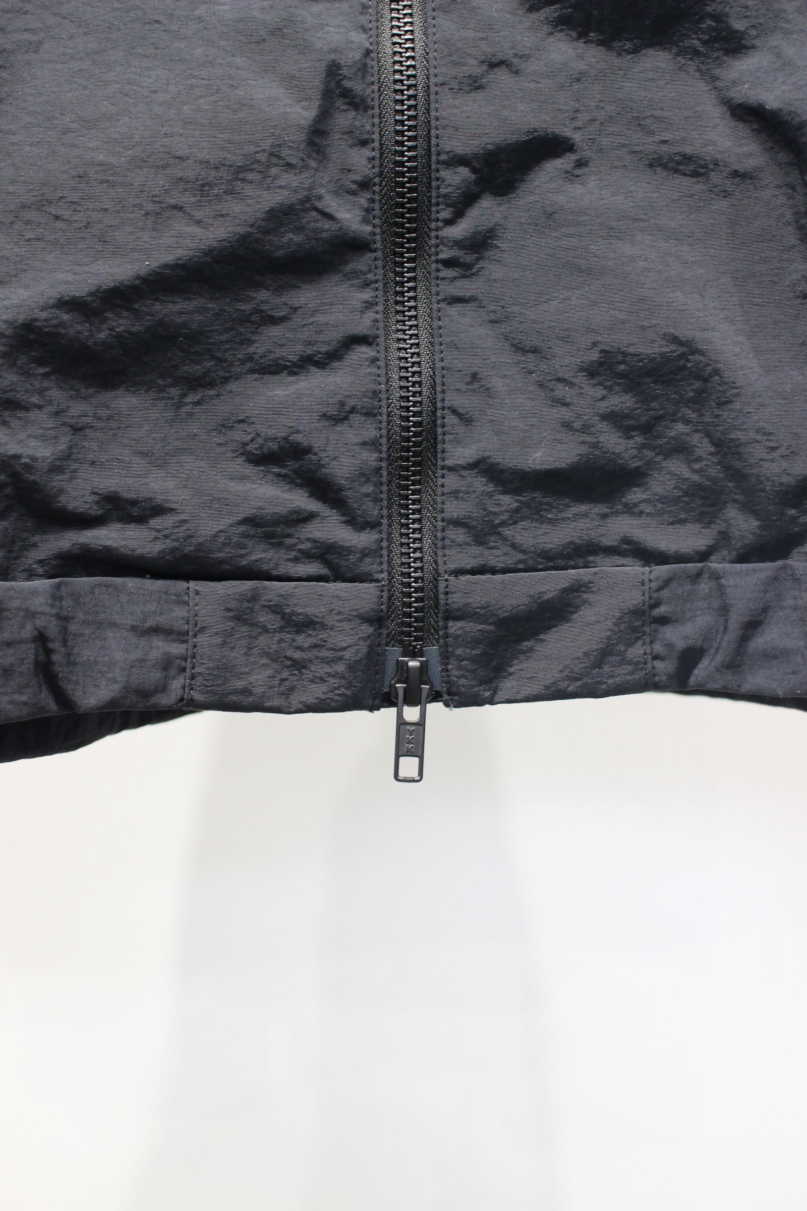 LIGHT SHELL STAND BLOUSON | BLACK | ナイロンジャケット