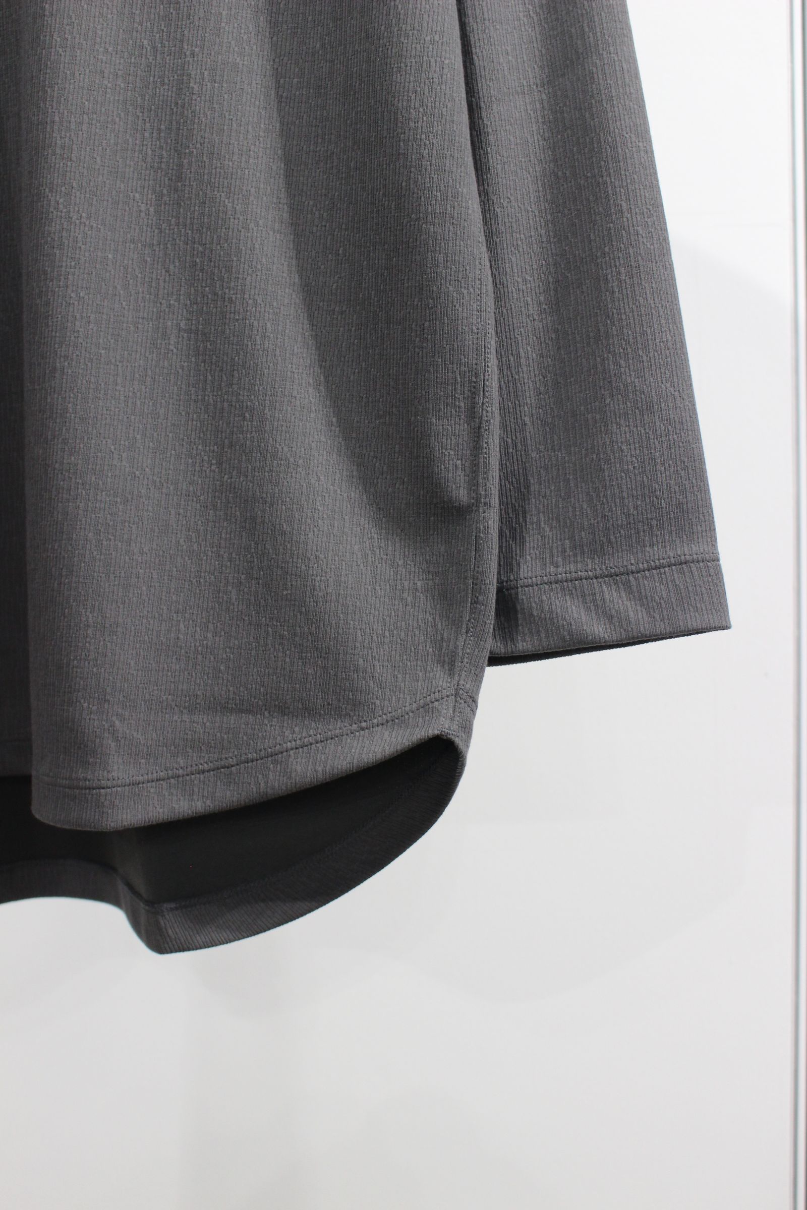 CRAPE DOUBLE-KNIT TEE L/S | CHARCOAL | カットソー