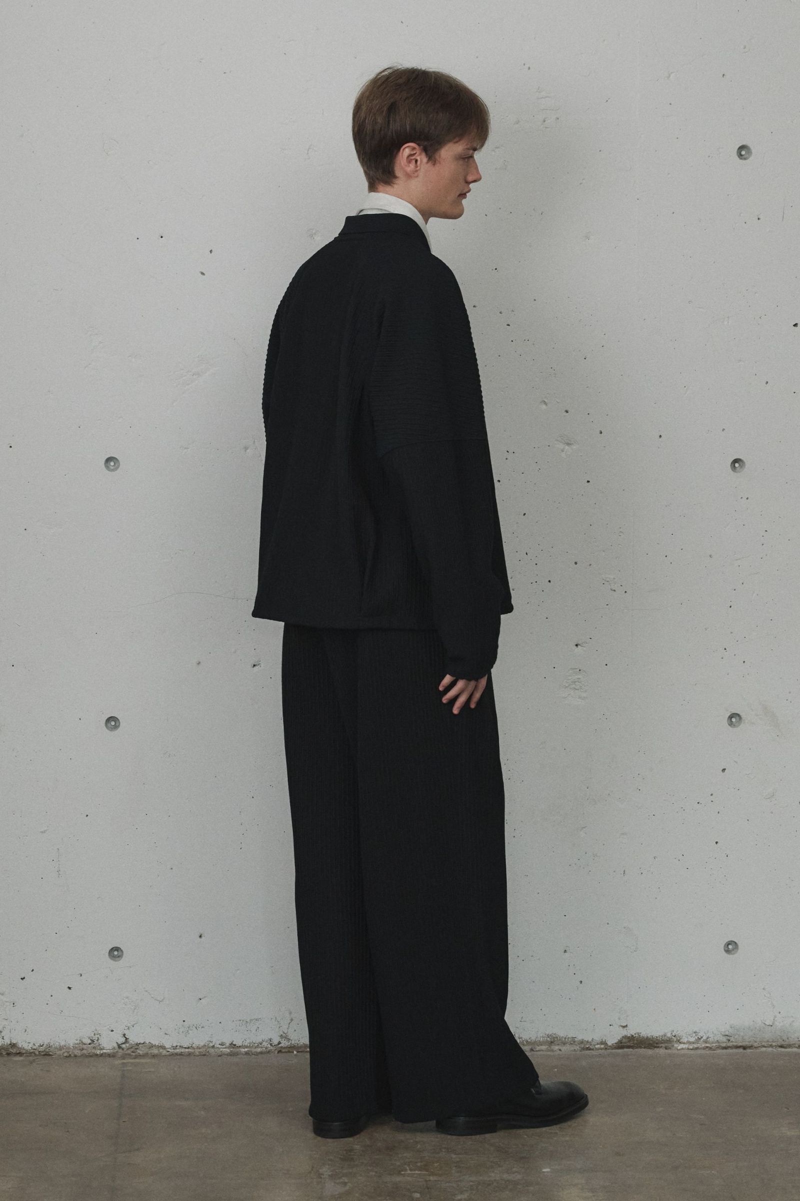 WRINKLED STRIPE SHORT SHIRT JACKET | BLACK | シャツジャケット