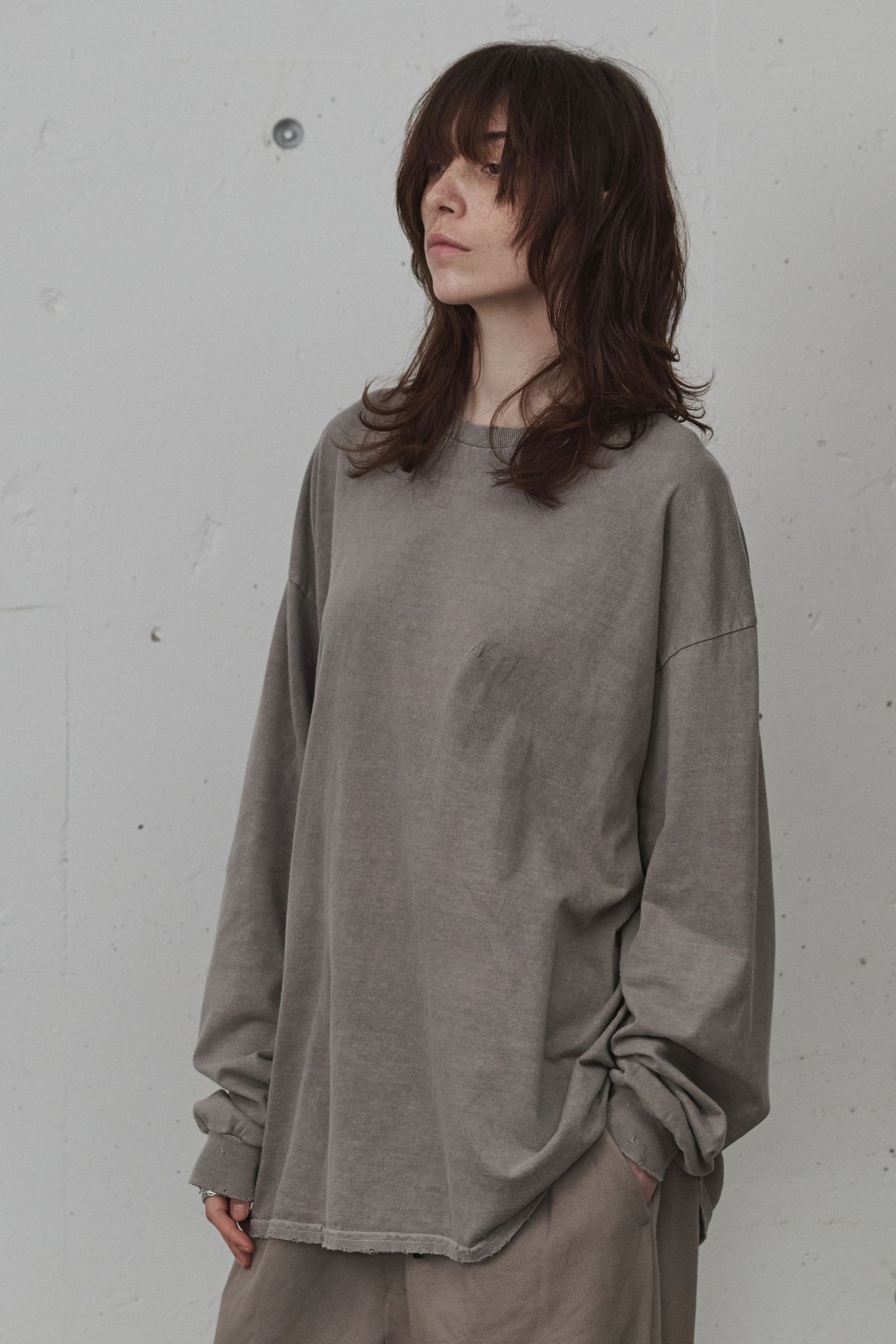 EMBROIDERY DYED LS | GRAY | カットソー