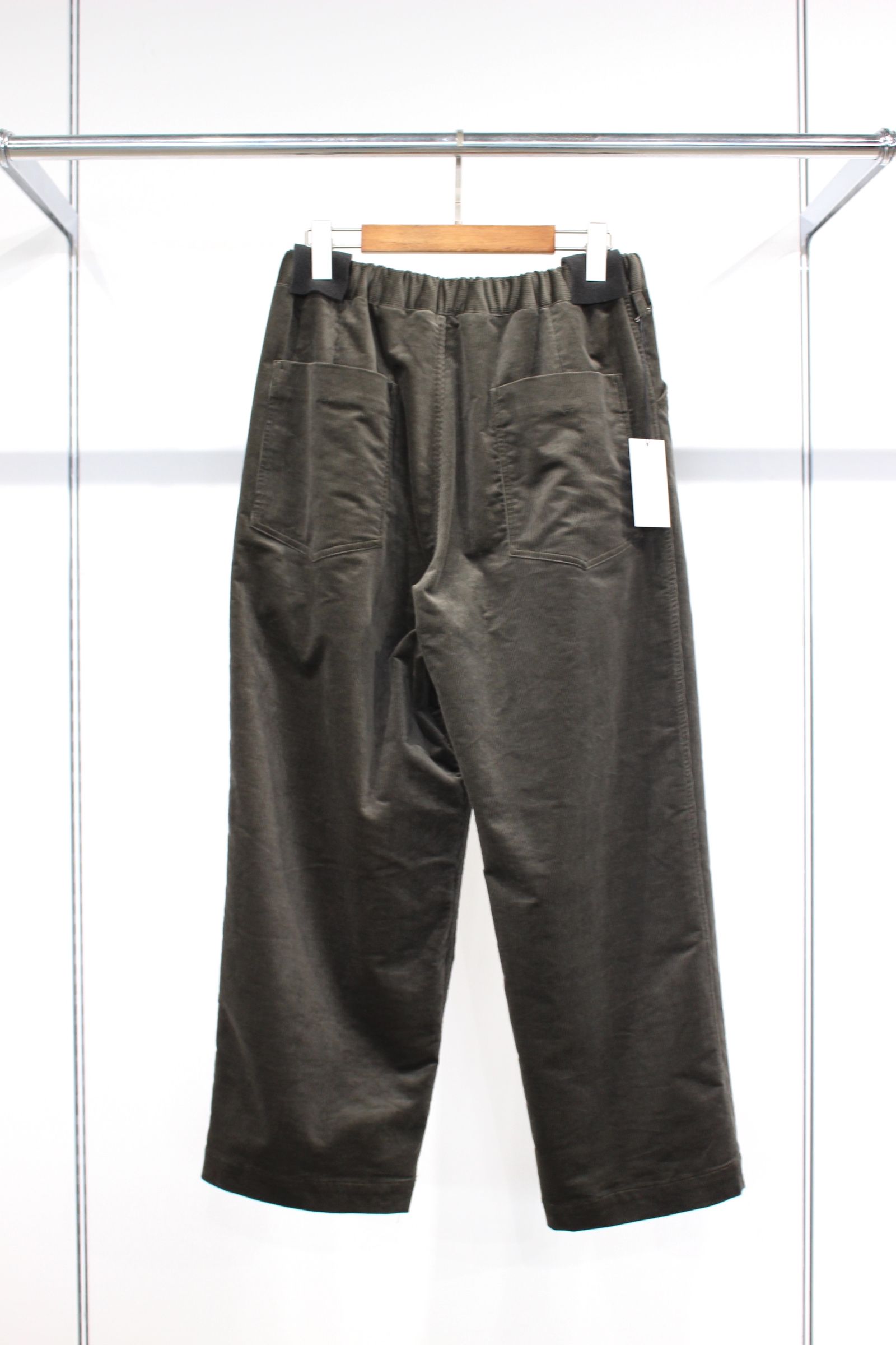 DEVIN Cords Ez Trousers | OLIVE | パンツ