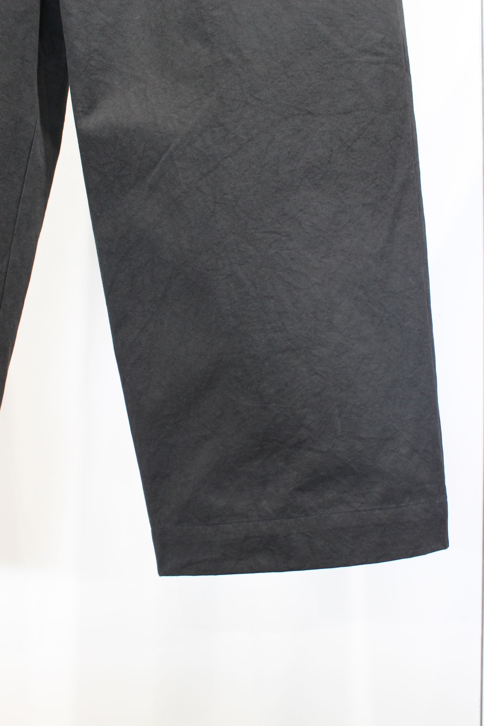SUN DRYING LIGHT HAND TWIL Wide Tapered Easy Pants | BLACK | ワイドテーパードパンツ