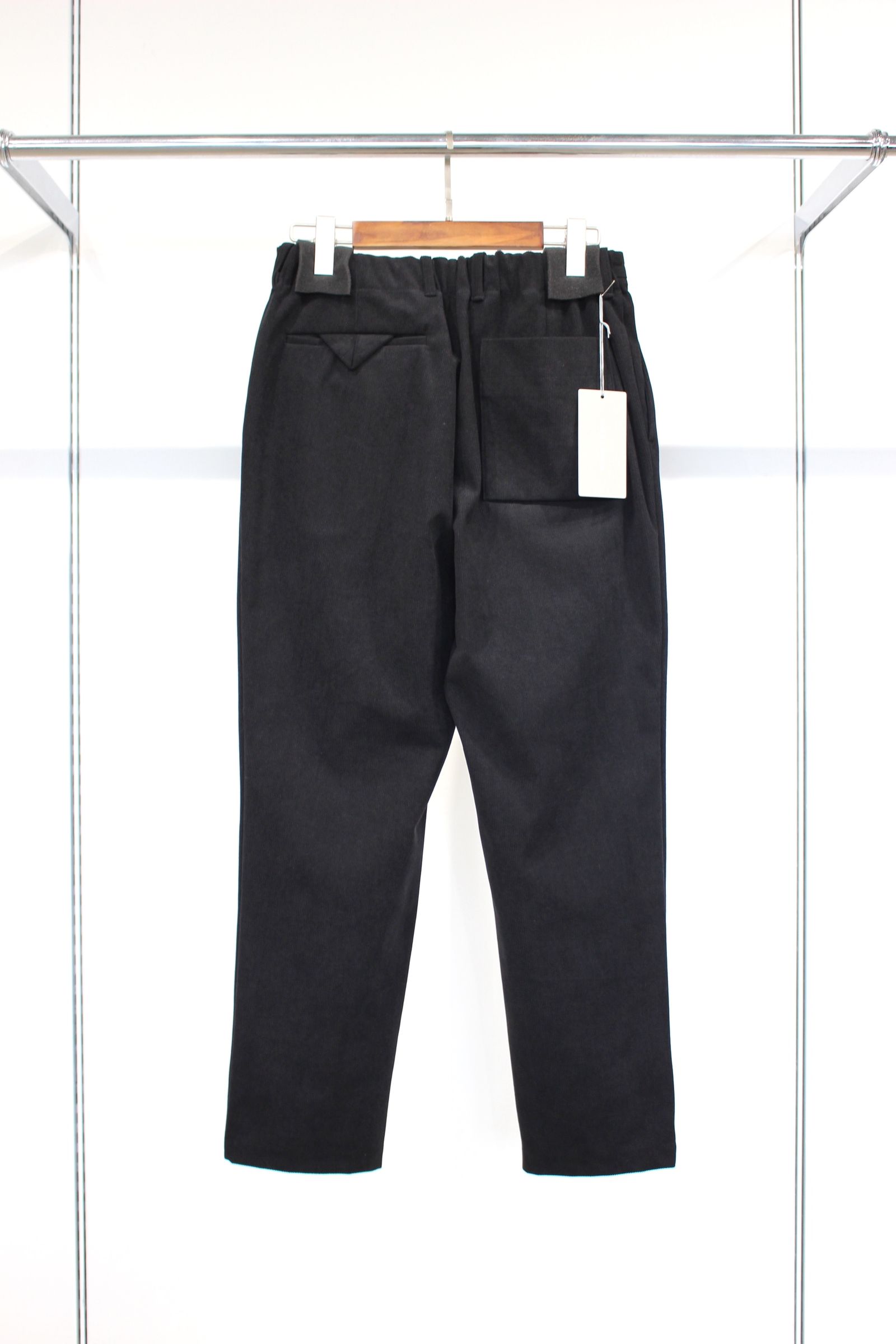 TRICOT CORDUROY TAPERED PANTS/BLACK