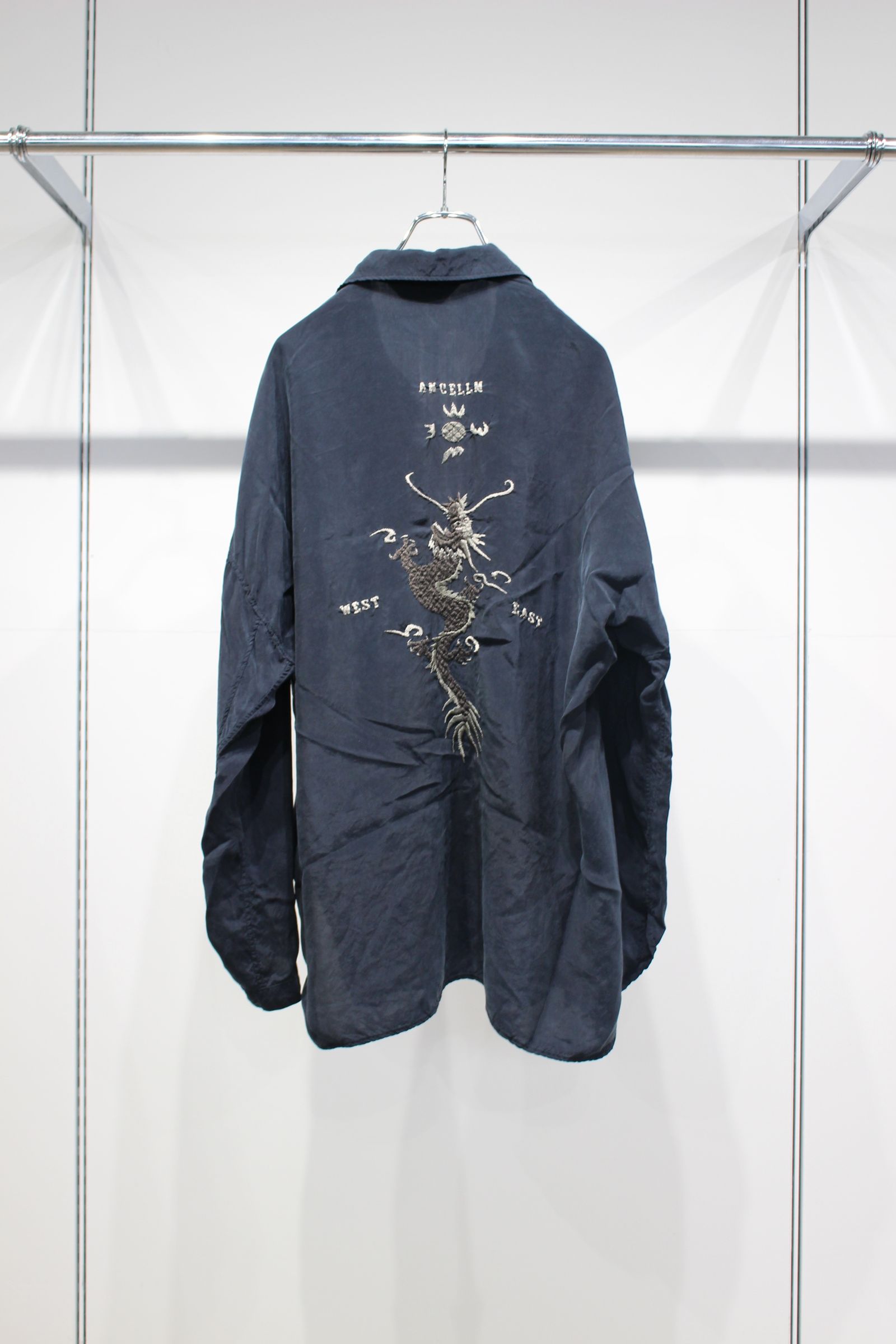 EMBROIDERED SOUVENIR SHIRT | NAVY | 刺繍シャツ