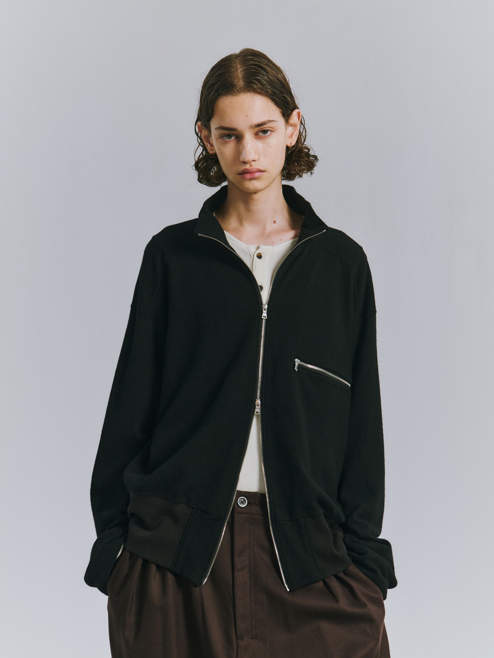 FLEECE-LINED SWEAT VERSITY SHIRT | BLACK | スウェット