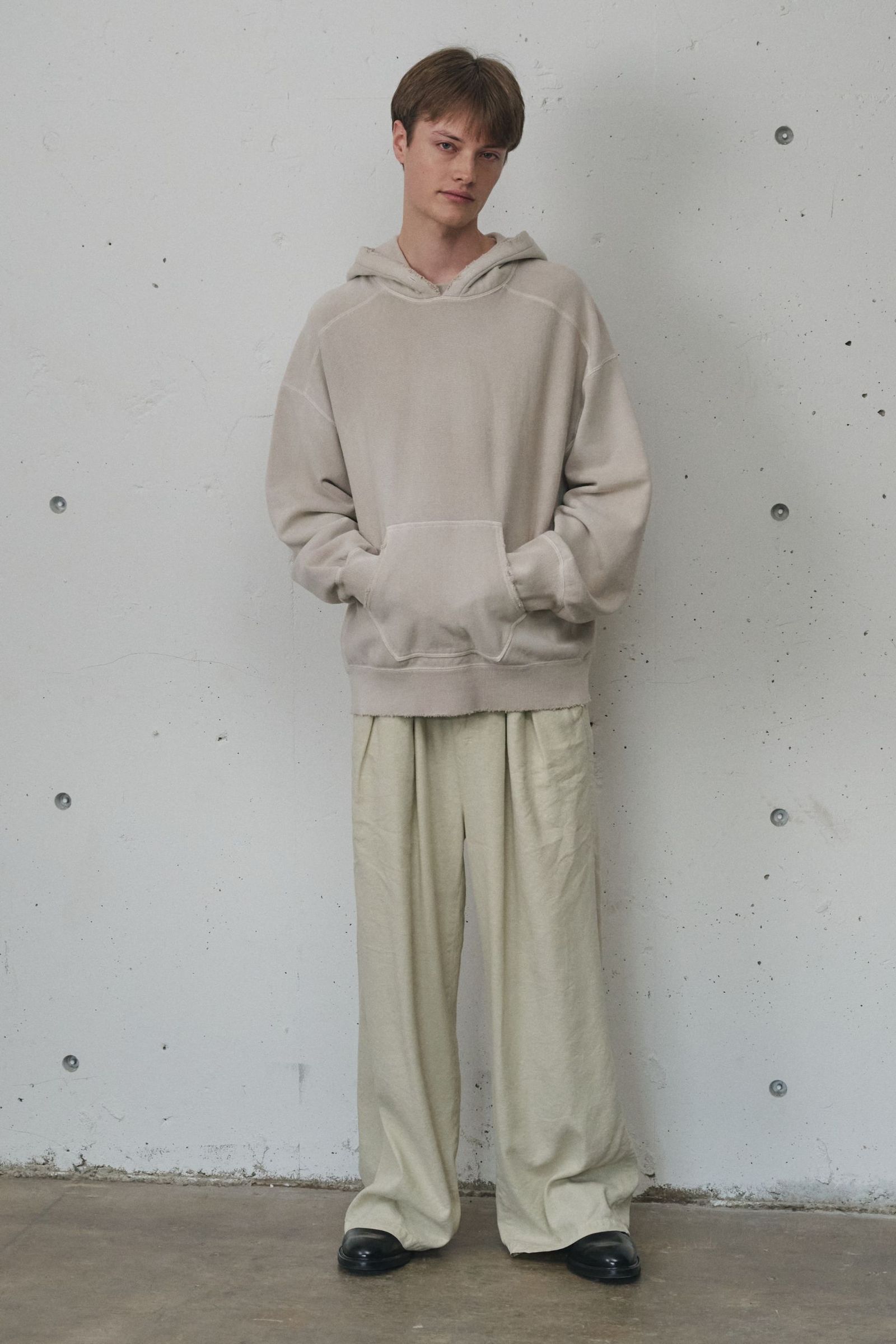 S/L TUCK EASY SLACKS | D.WHITE | スラックス