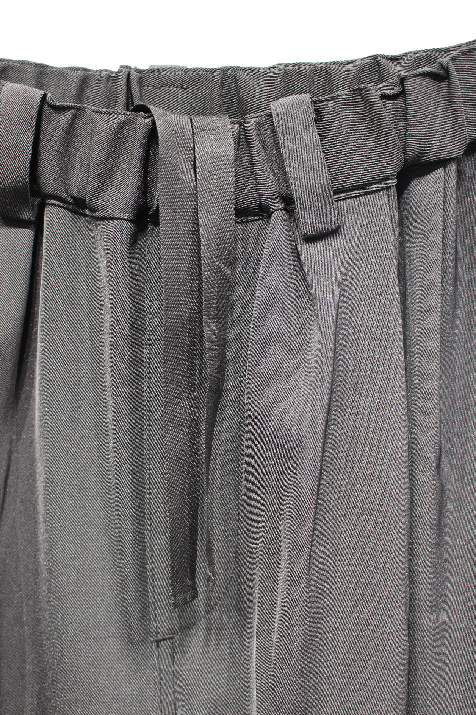 TWILL TWIST CENTER SEAM PANTS | BLACK | イージーパンツ