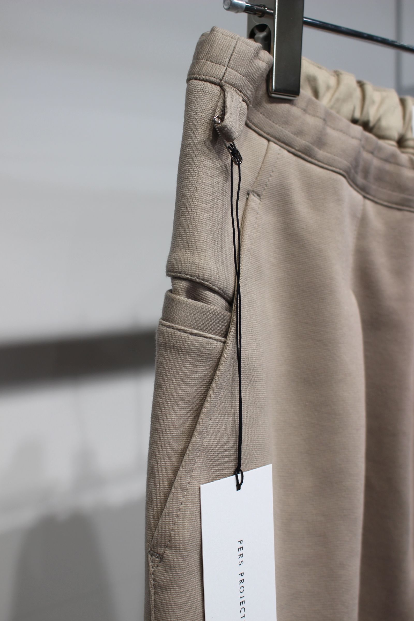 RILEY EZ TP TROUSERS | TAUPE | デュアルジャージ