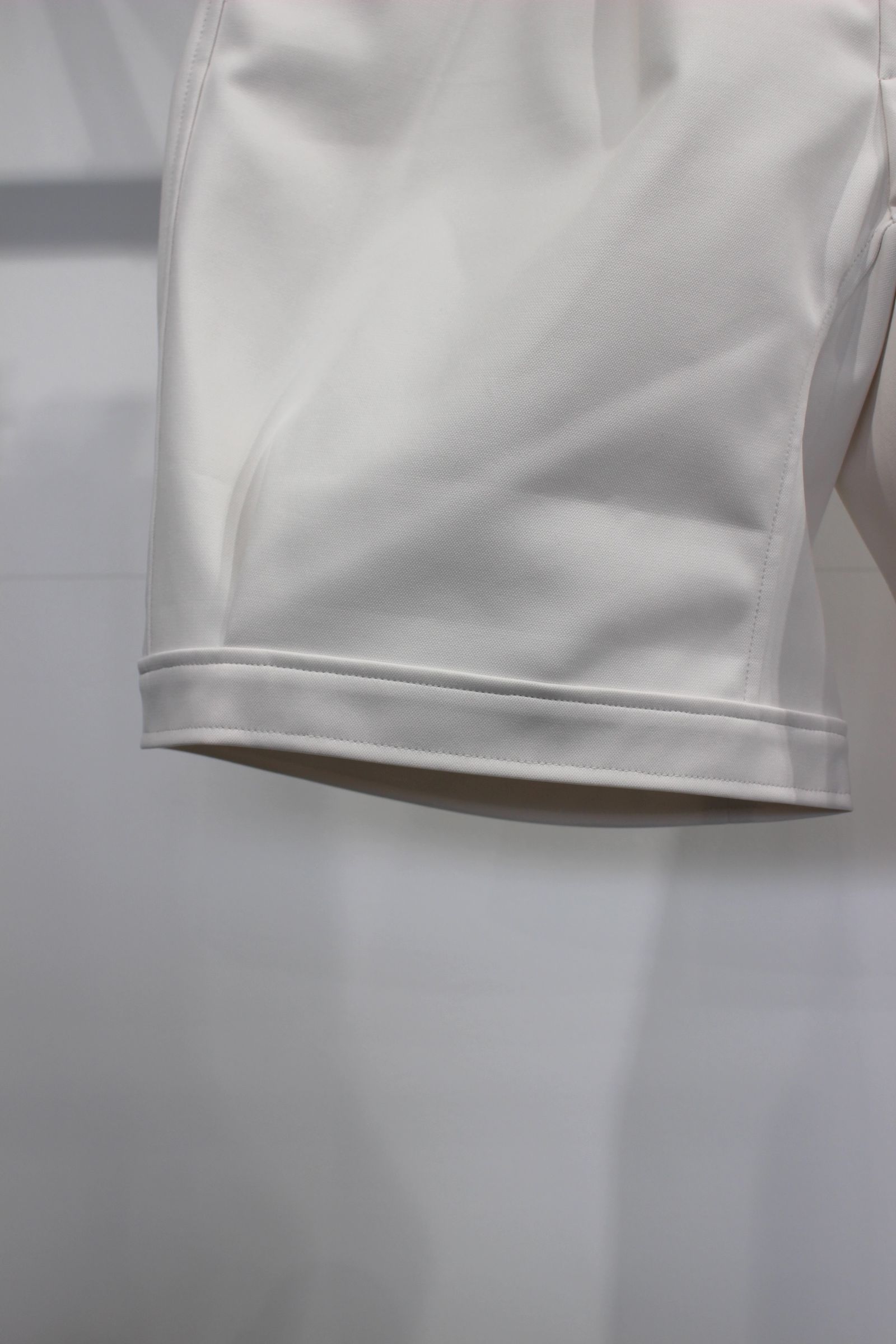 TEXBRID® HEM TUCK SHORTS | DULL WHITE | ショートパンツ