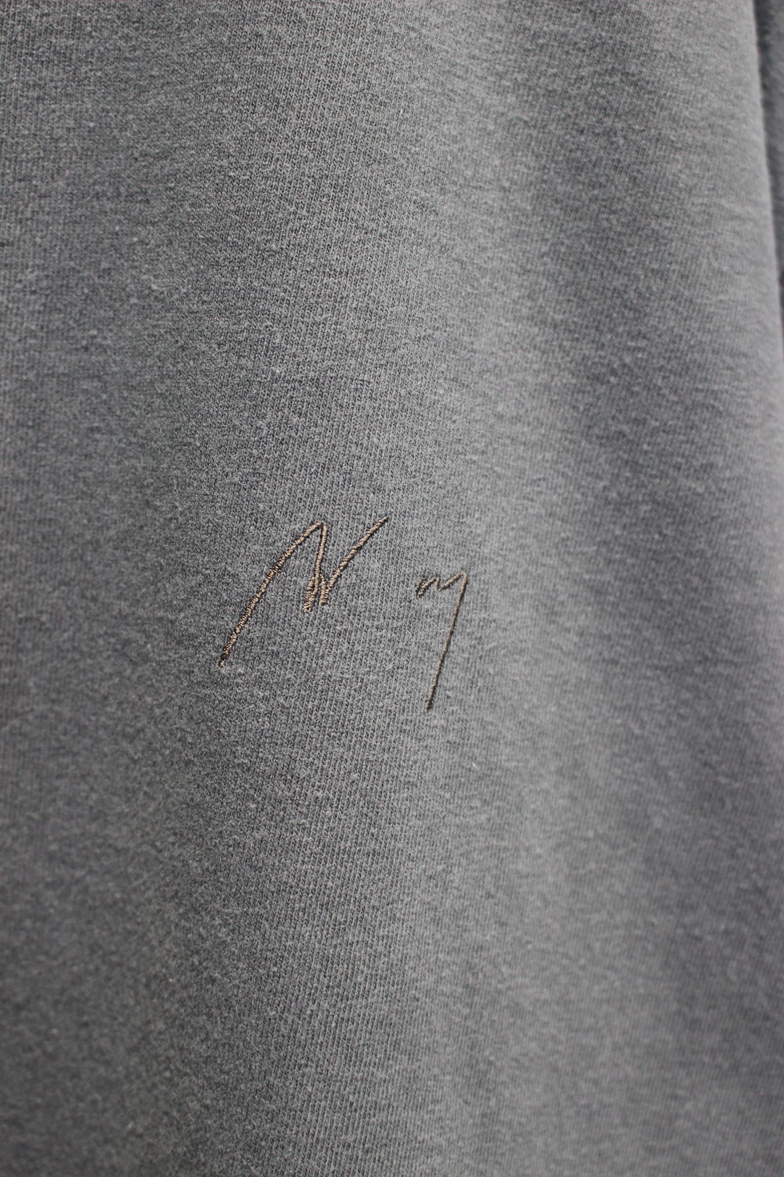 EMBROIDERY T-SHIRT | NAVY | カットソー