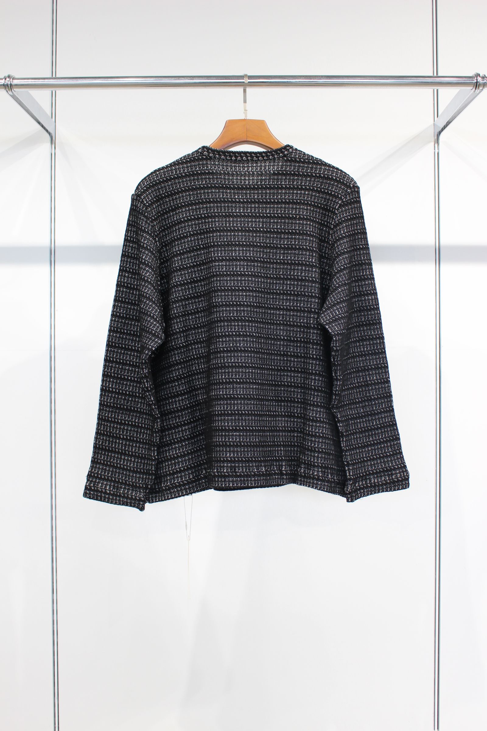 REVERSIBLE CHAIN STITCH KNIT CREW | BLACK - WHITE | ニット