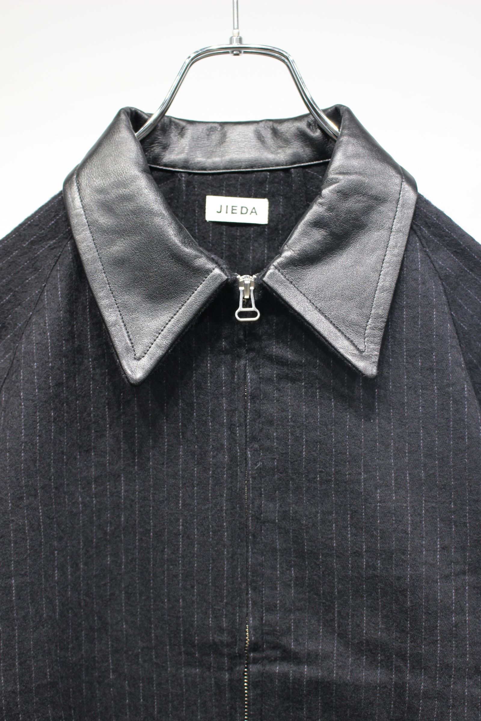 LEATHER COLLAR SHORT JACKET | BLACK STRIPE | ライトアウター