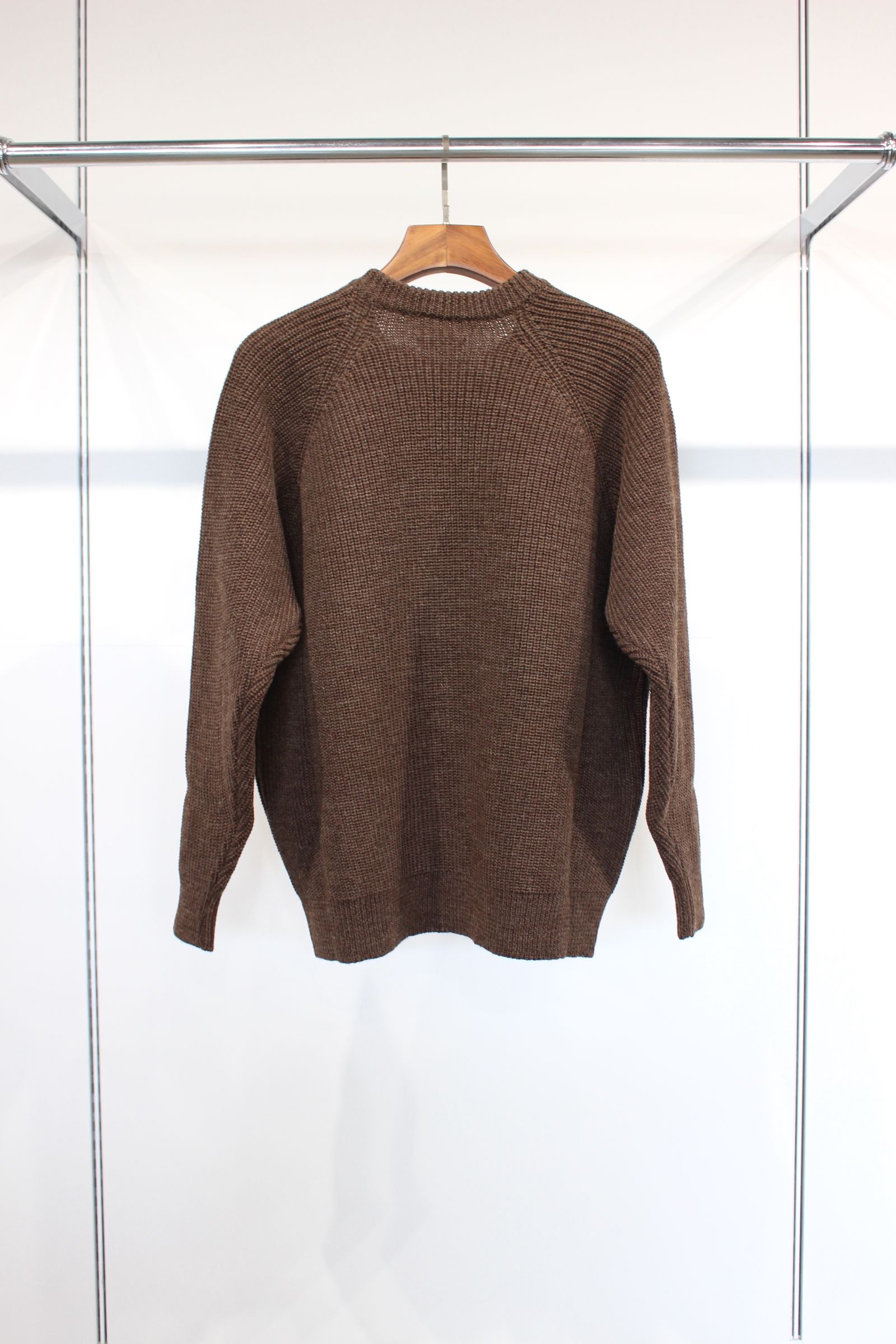 NATURAL WOOL HEAVY FISHERMAN CREW SWEATER | NATURAL BROWN | ニット
