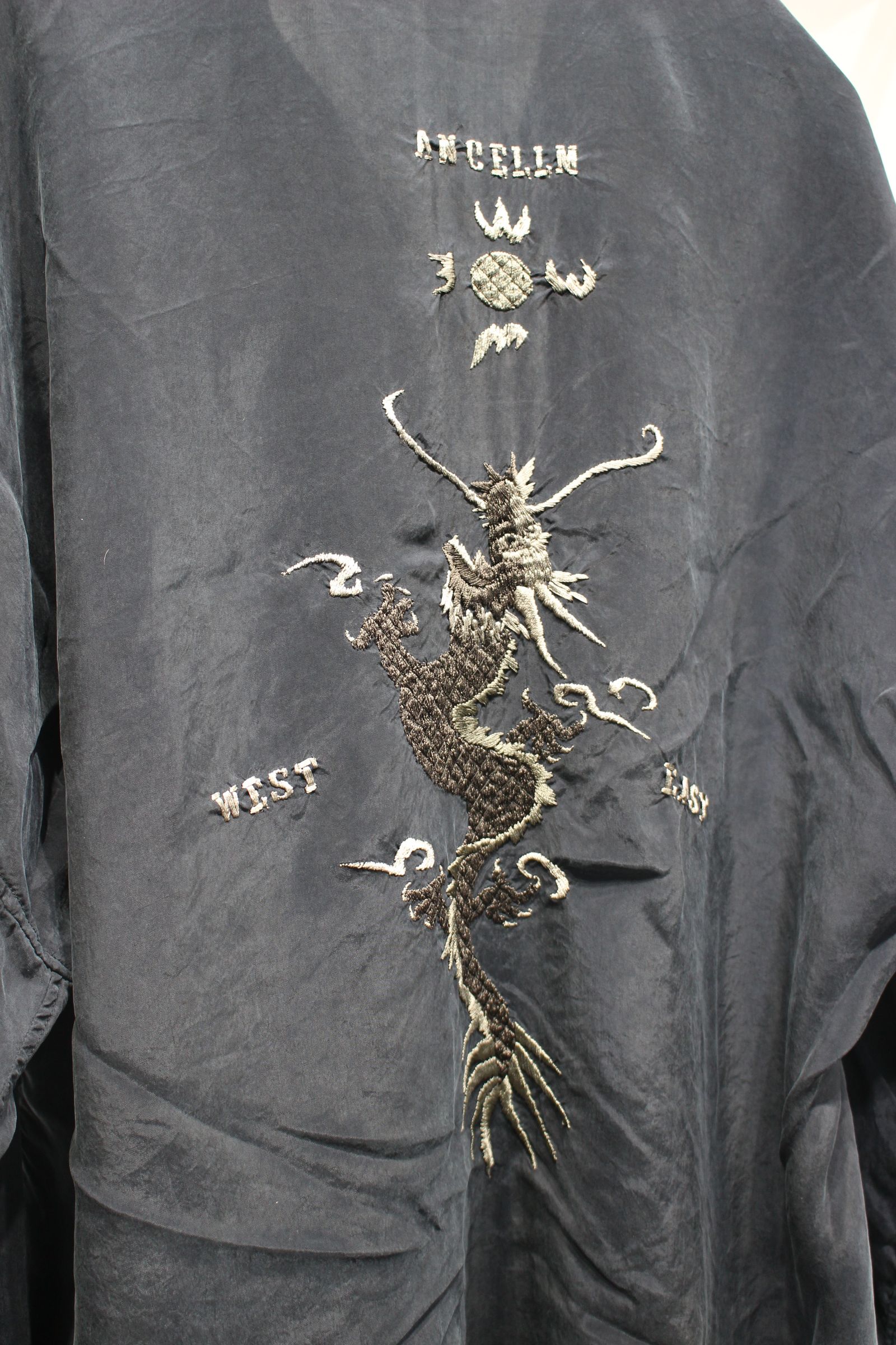 EMBROIDERED SOUVENIR SHIRT | NAVY | 刺繍シャツ