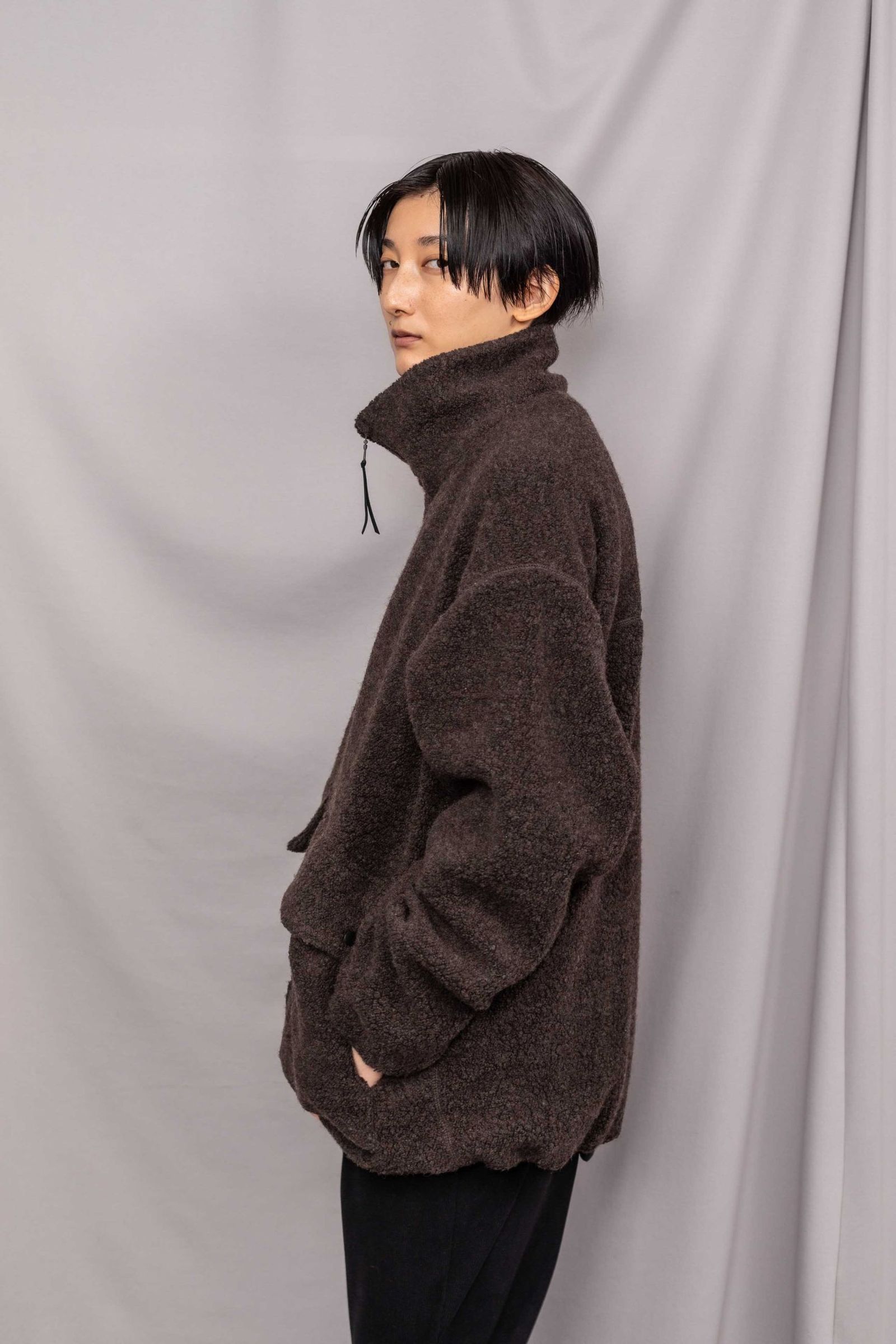 RECYCLED WOOL TUBE-NECK BLOUSON/NAVY
