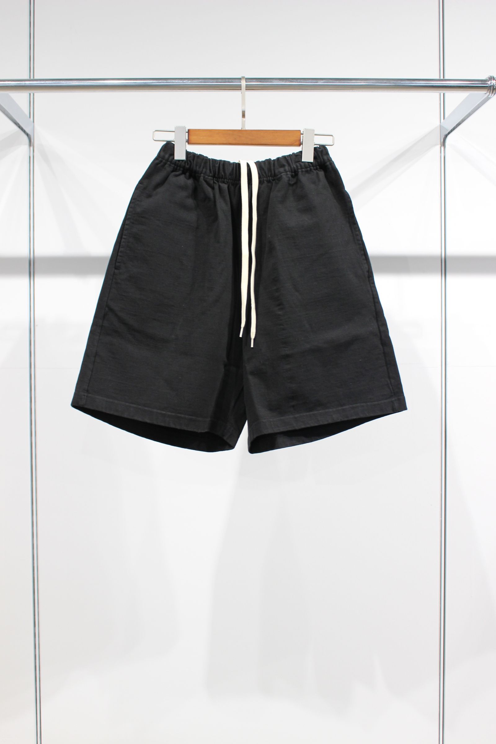 T-shorts/BLACK