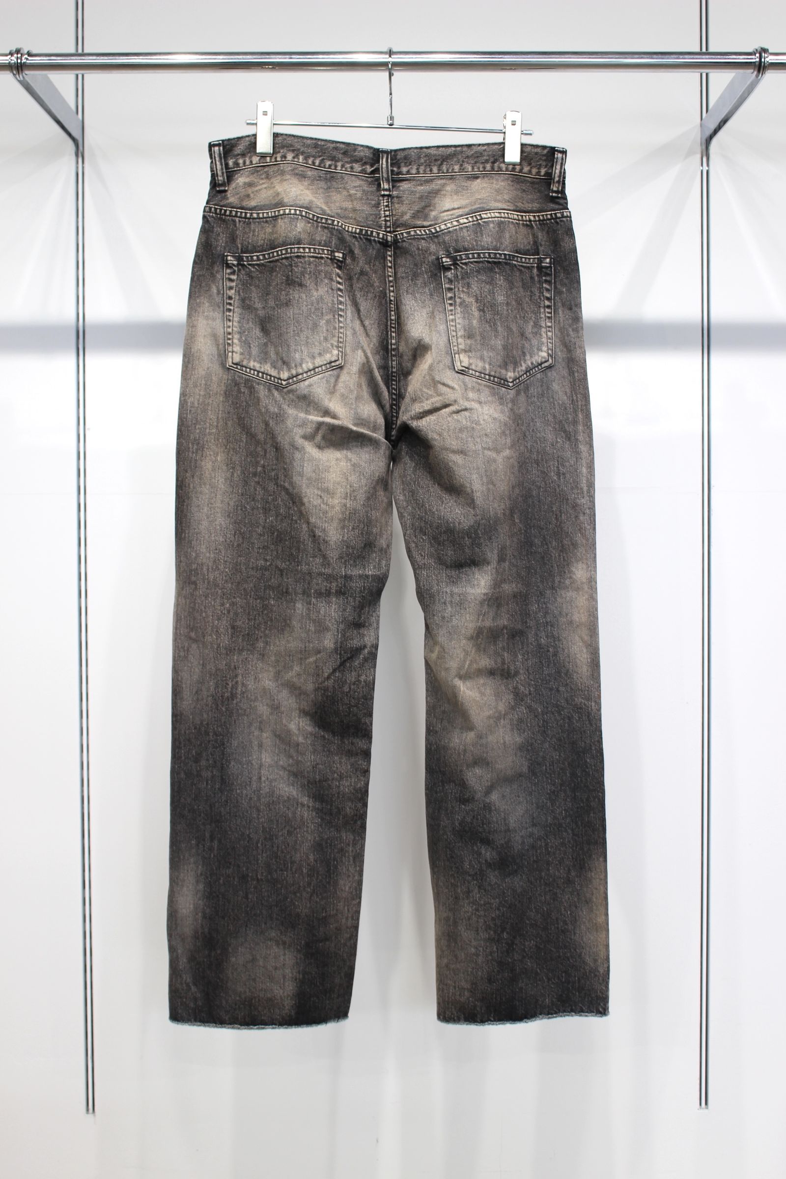 CUT-OFF LENGTH DENIM PANTS | BLACK | デニムパンツ