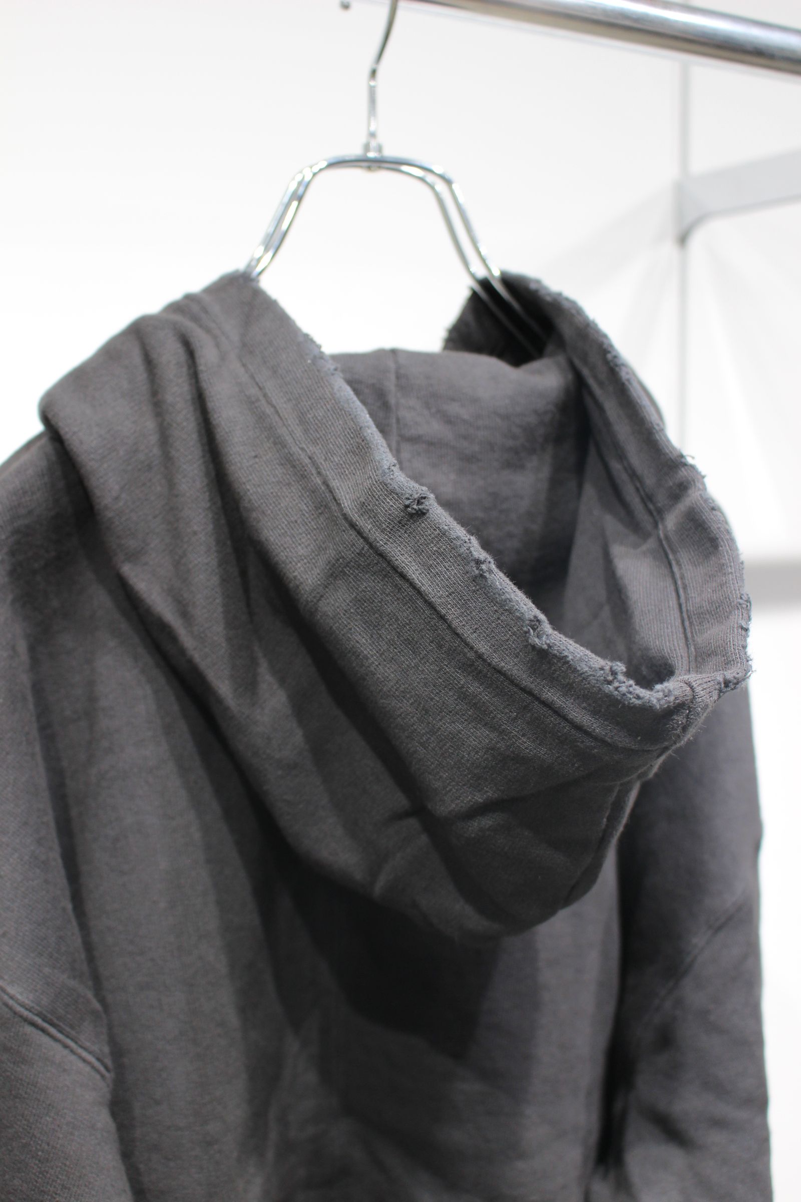 ZIP UP HOODIE | BLACK | フーディー