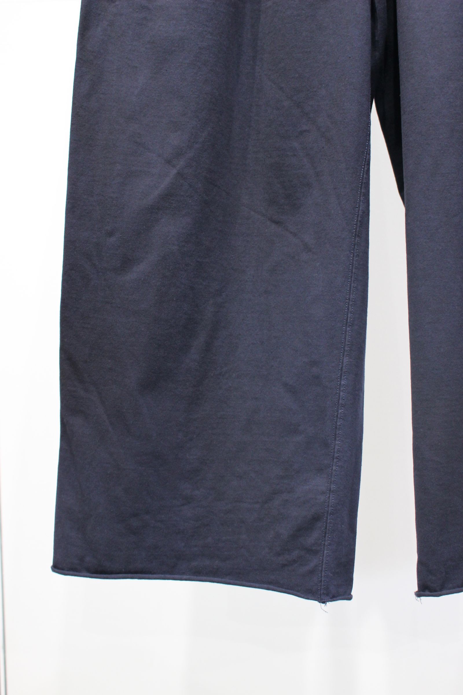 DRAPE WIDE EASY CUT SLACKS | NAVY | スラックス