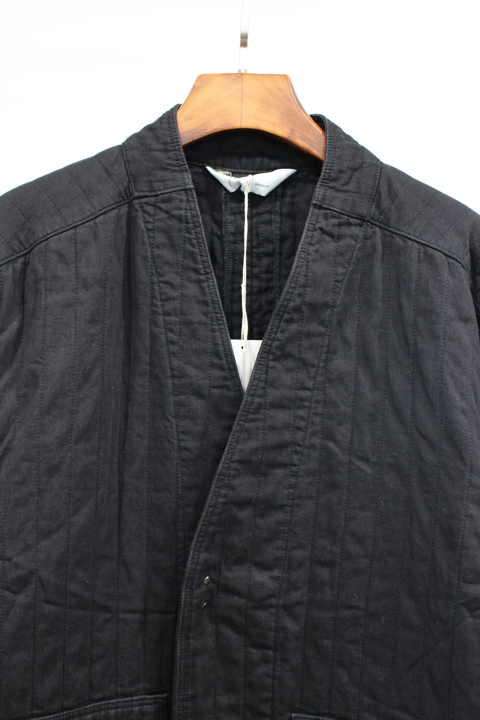 ANCELLM - PADDED QUILTING COLLARLESS JACKET/BLACK | NapsNote