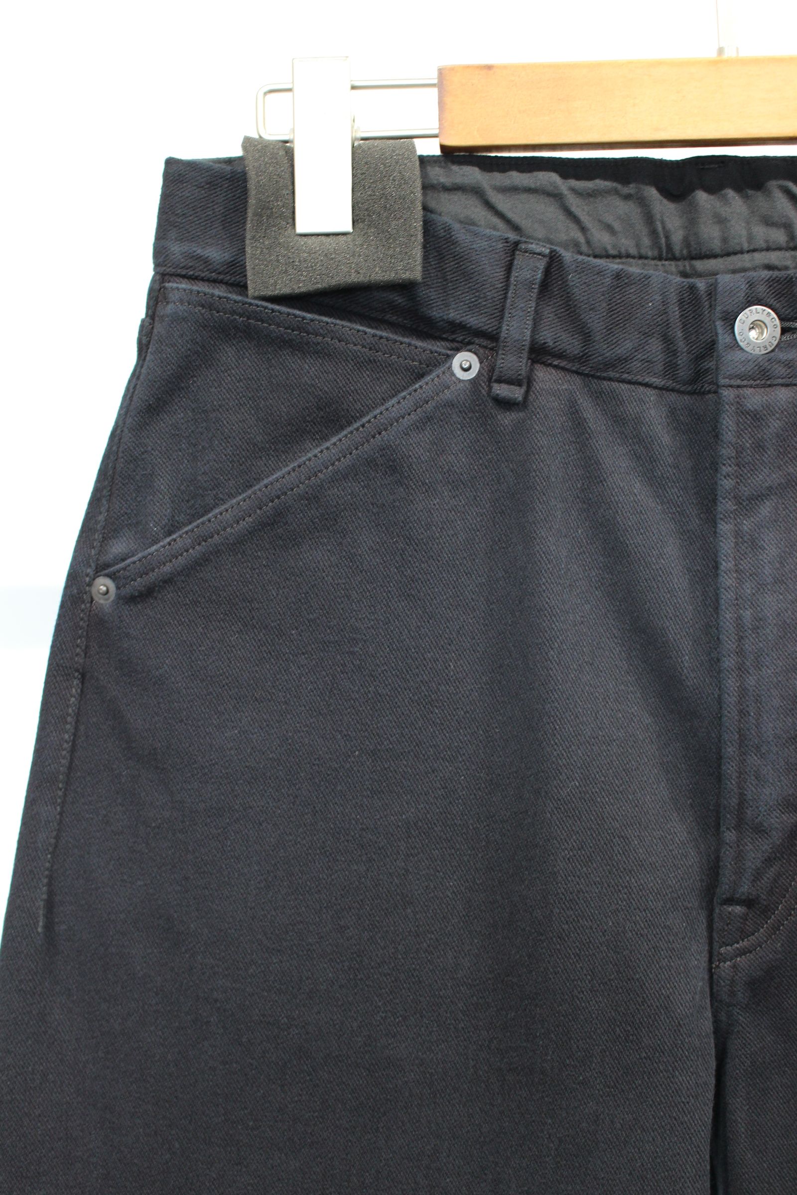 DENIM 5-POCKET PANTS REGULAR -overdyed- | BLACK | ニットデニム
