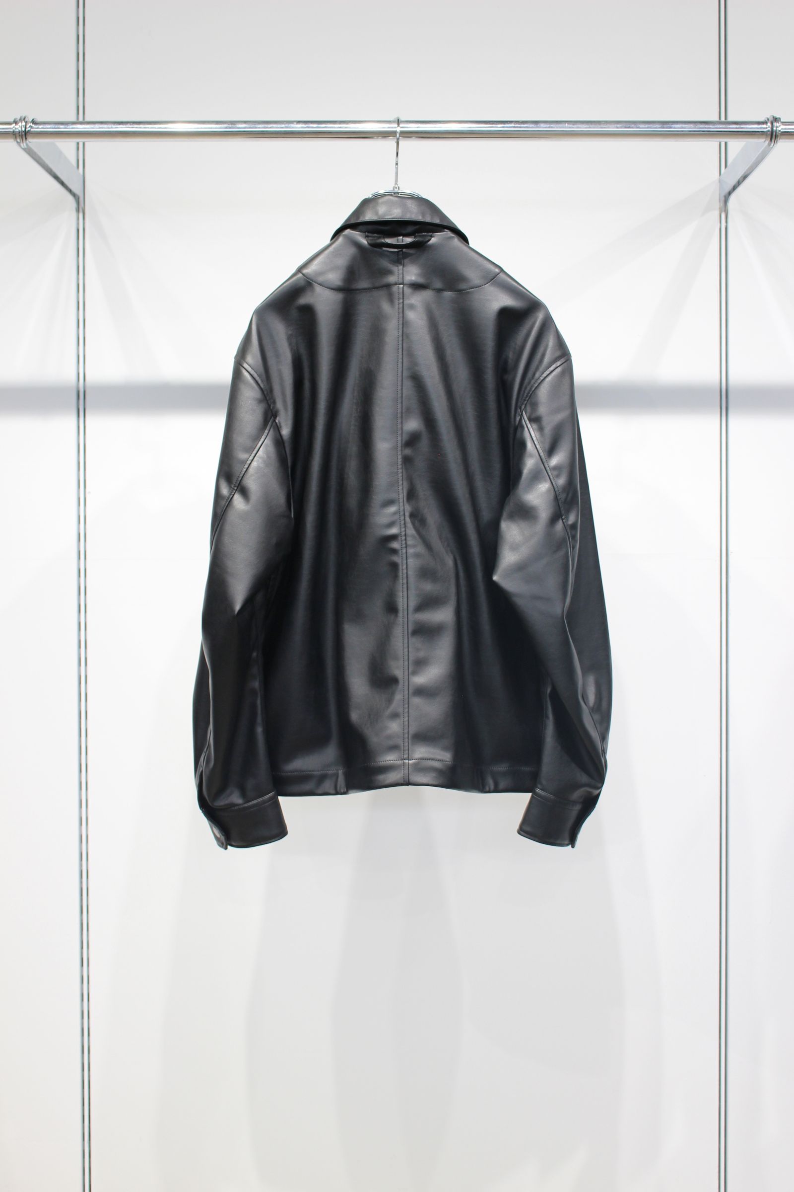 JENS SHORT BLOUSON "vegan leather" | BLACK | ブルゾン