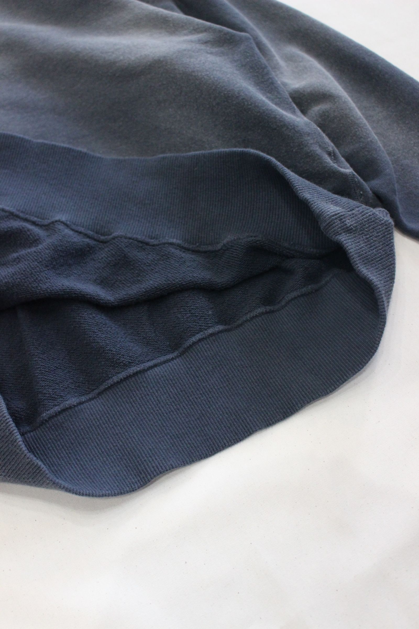[ラスト1点] VINTAGE FADE BOTH V-GAZETTE SWEAT SHIRT | SUMI | スウェット