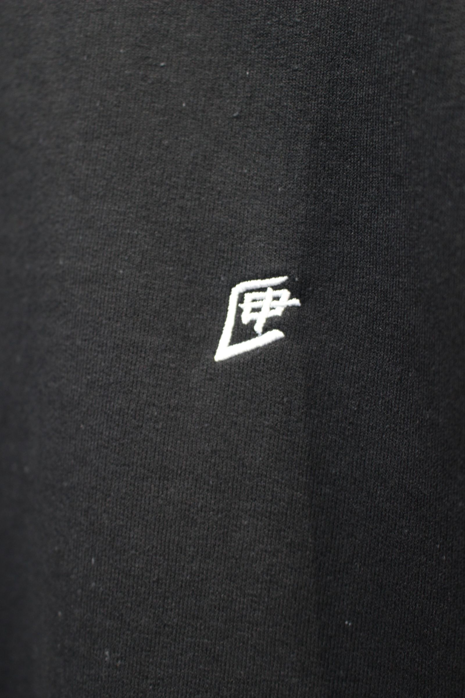 One point匣embroidery crew/BLACK【10/1 発売】