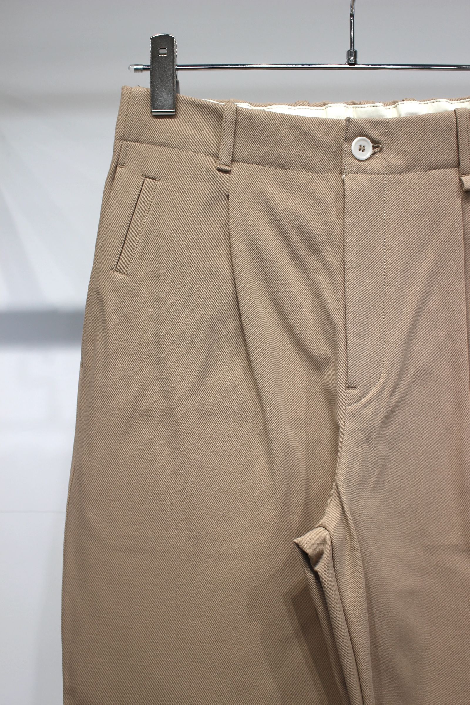 KNIT CHINO-CLOTH PANTS (STRAIGHT) | KHAKI | ニットチノパンツ