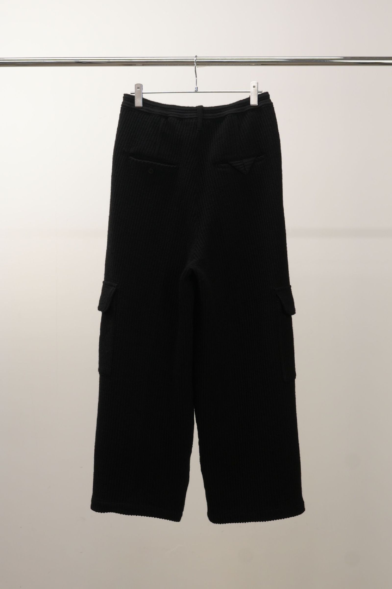 WOOL CORDUROY CARGO SLACKS | BLACK | スラックス