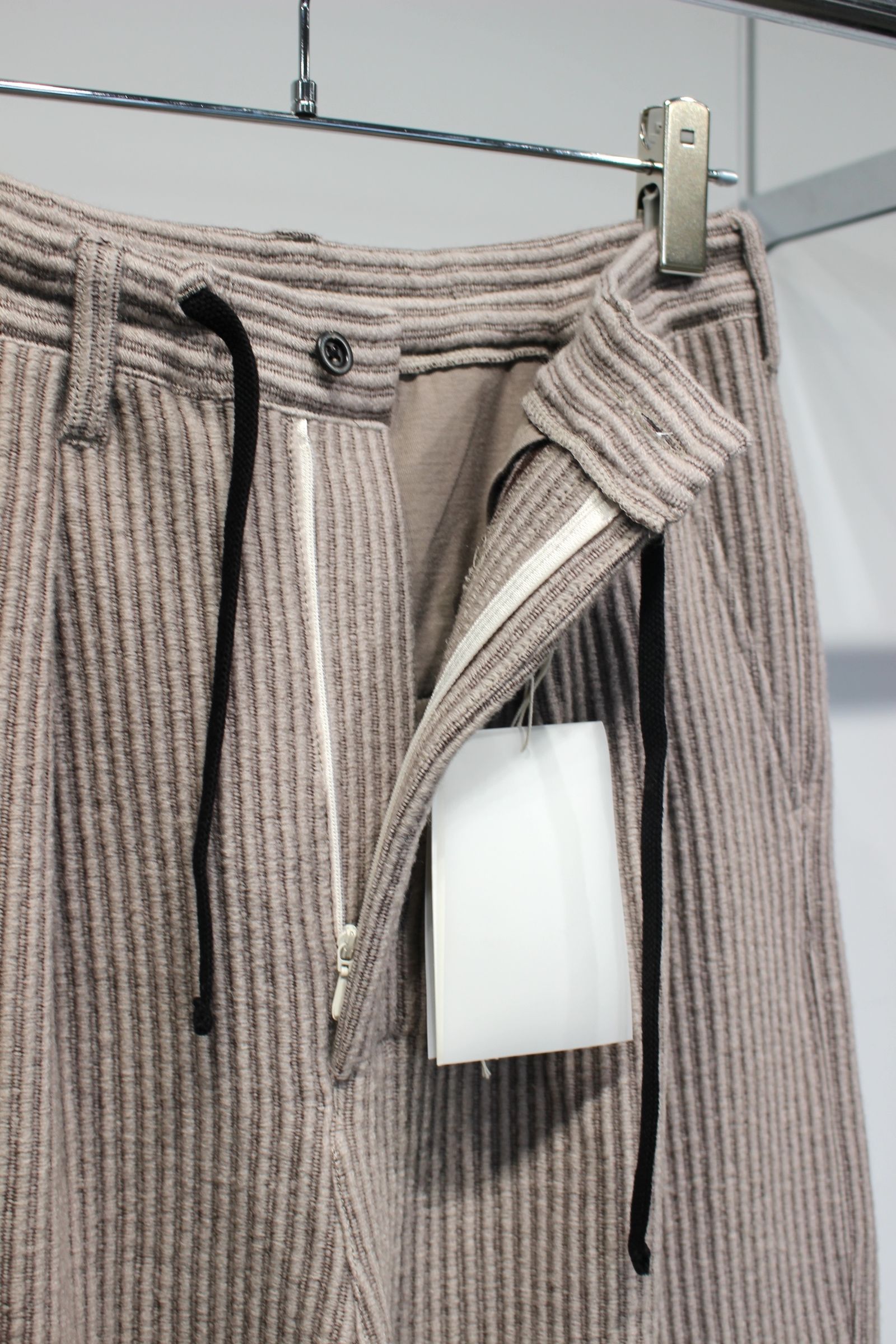 [ラスト1点] WOOL CORDUROY CARGO SLACKS | SAND | スラックス
