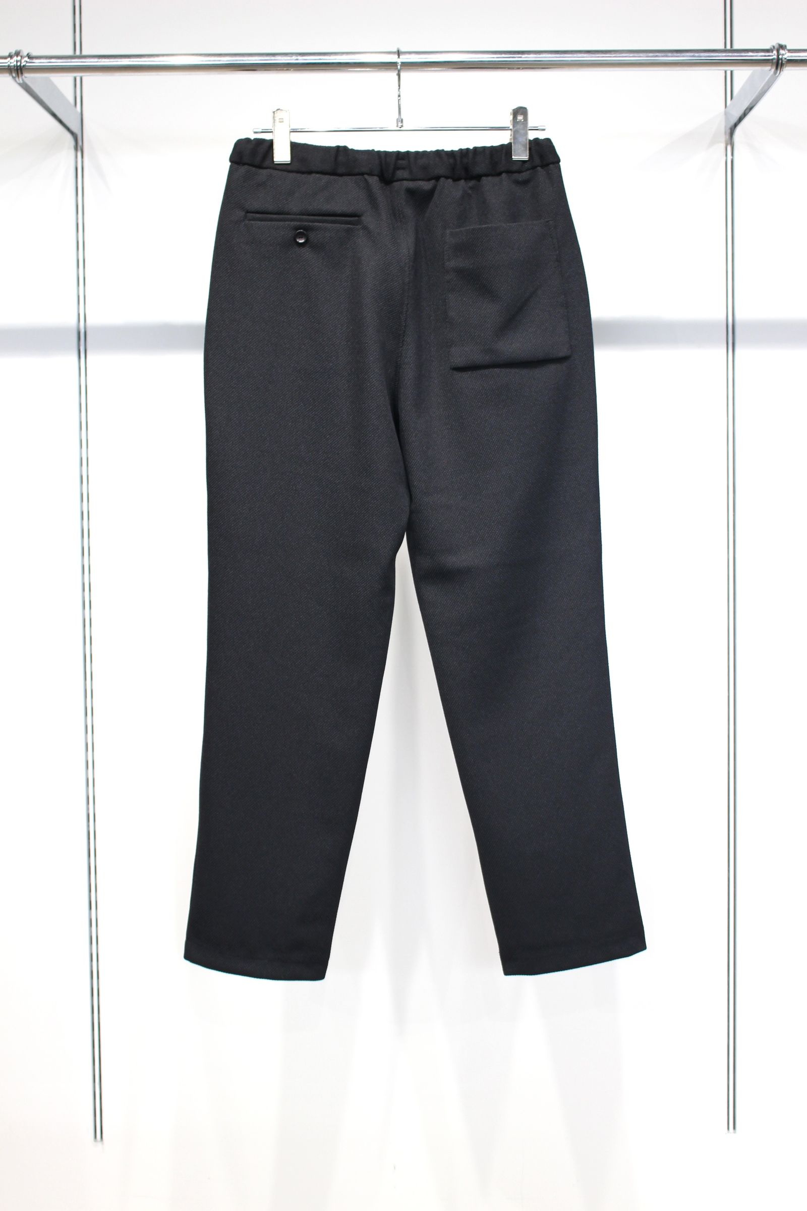 AIR PIQUE EZ TAPERED PANTS | BLACK | イージーパンツ