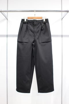SOLID DOUBLE-KNIT WIDE BAKER PANTS | BLACK | ベイカーパンツ