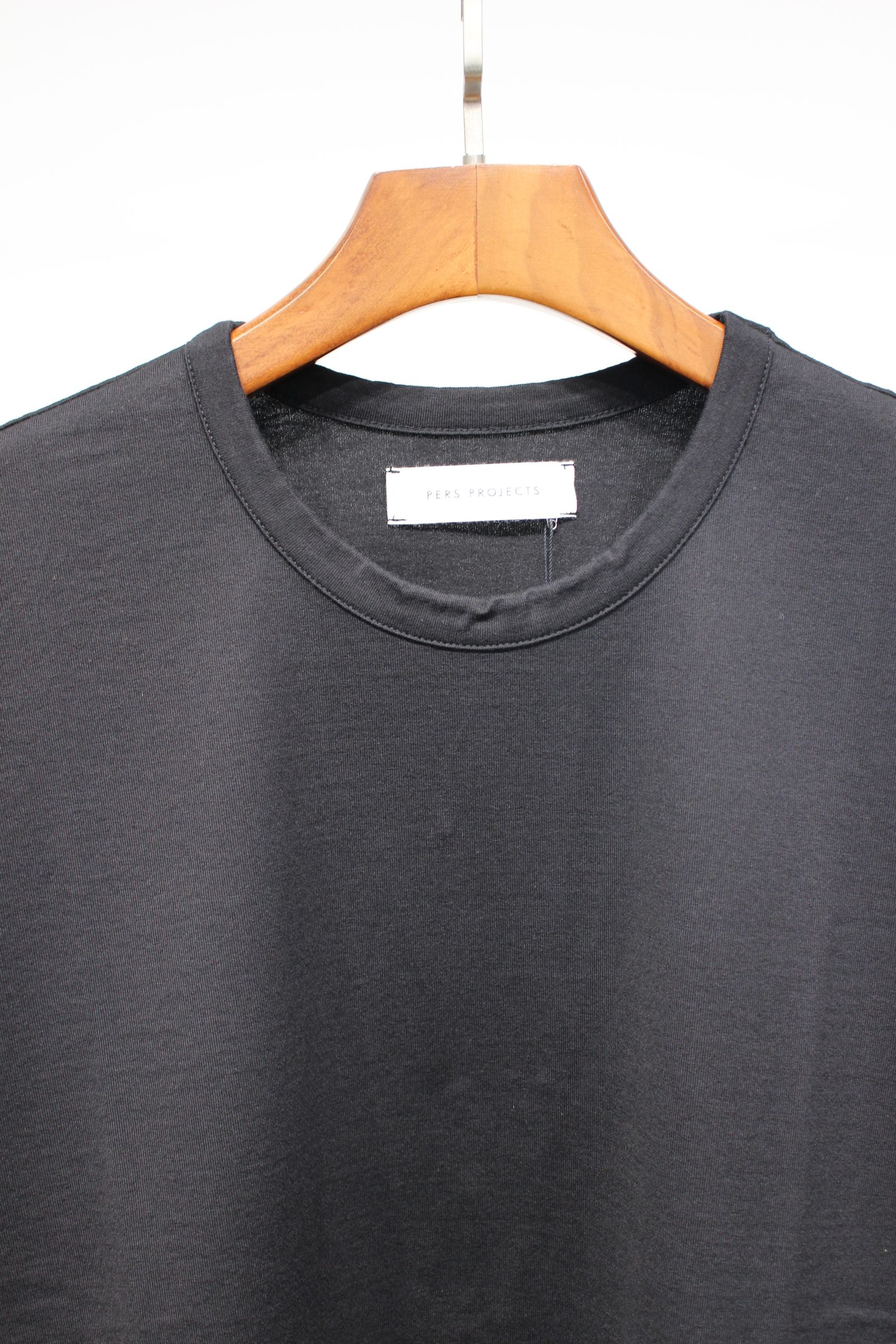 [ラスト1点] VICTOR S/S CN TEE | BLACK | カットソー