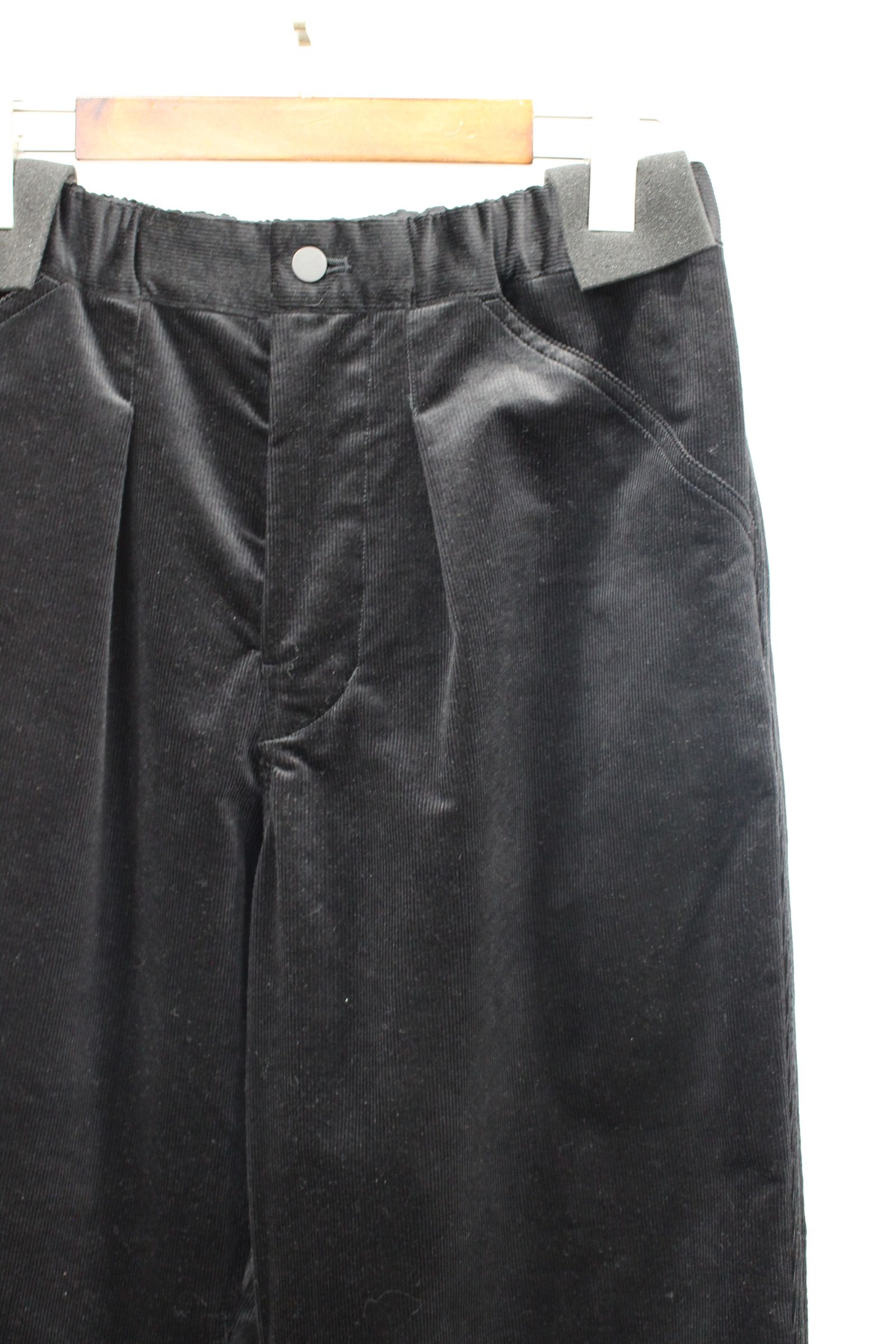 DEVIN Cords Ez Trousers | BLACK | パンツ