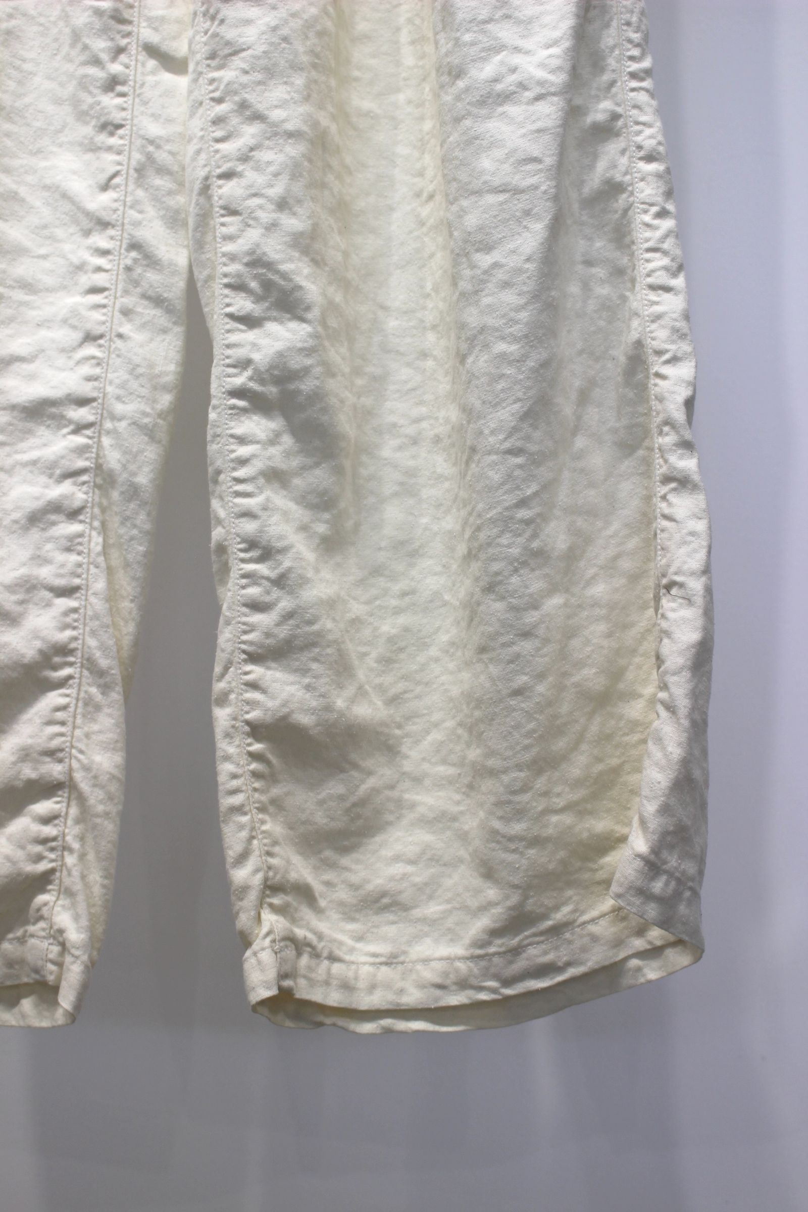 S/L TUCK EASY SLACKS | D.WHITE | スラックス