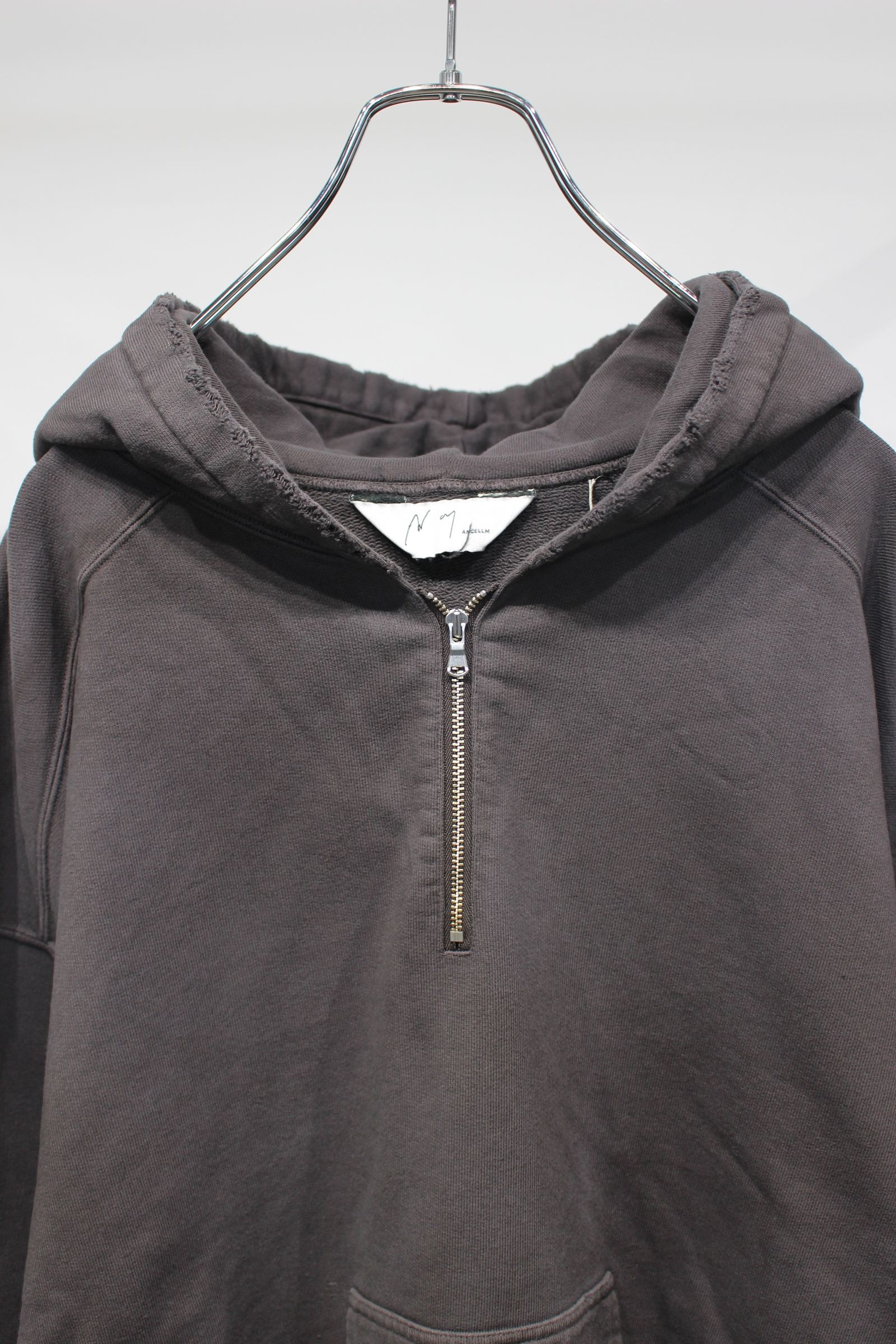 HALF ZIP HOODIE | BLACK | フーディー