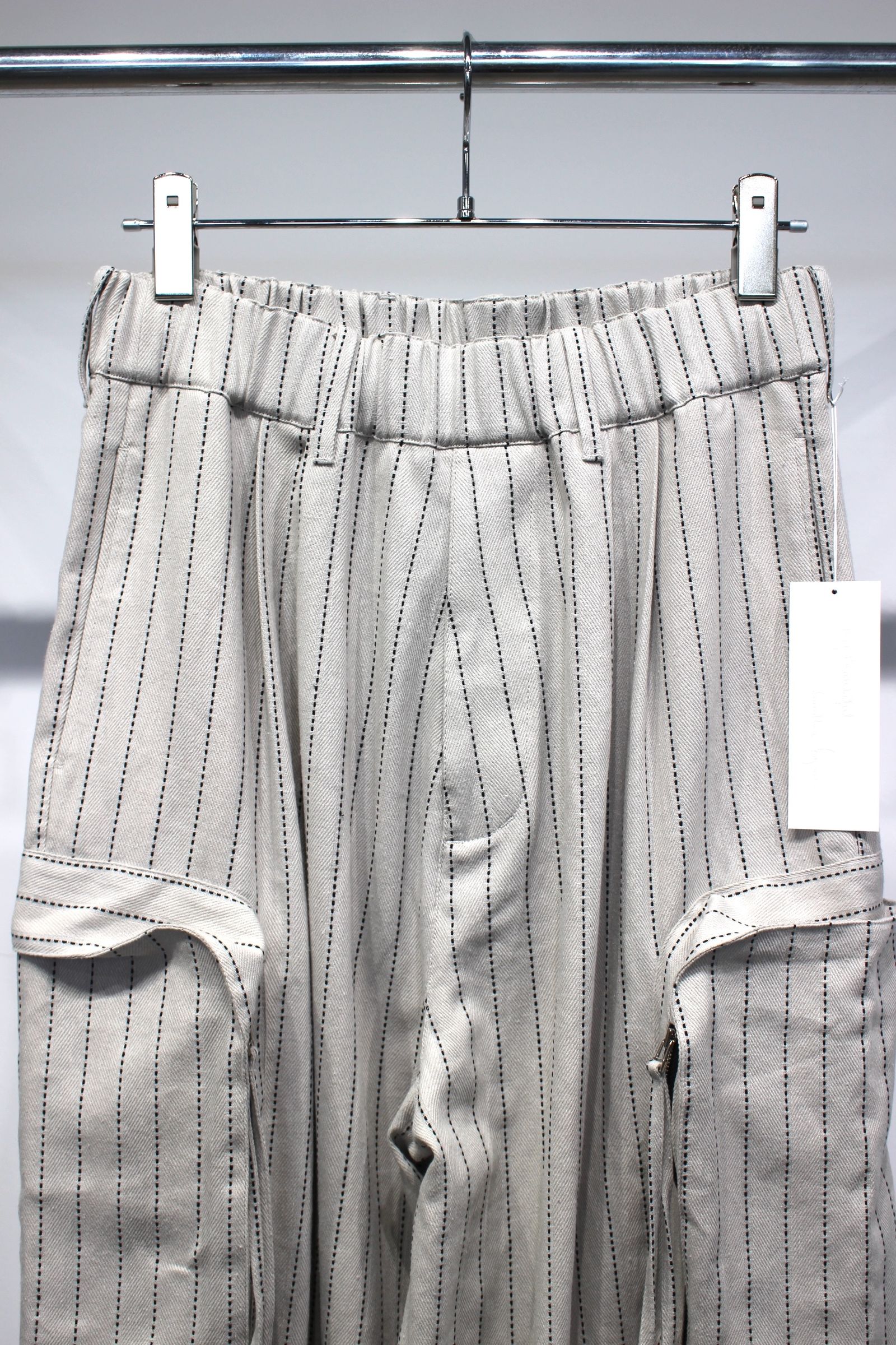 [ラスト1点] DOBBYSTRIPE / HERRINGBONE WIDE CARGO PANTS | LIGHT GRAY | ワイドパンツ