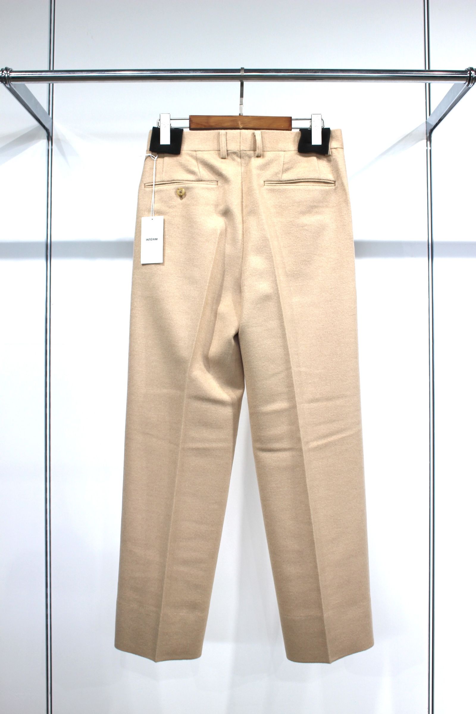 INTERIM - LIGHT MELTON CAMEL 2-TUCK STRAIGHT SLACKS | LIGHT BEIGE | スラックス |  NapsNote