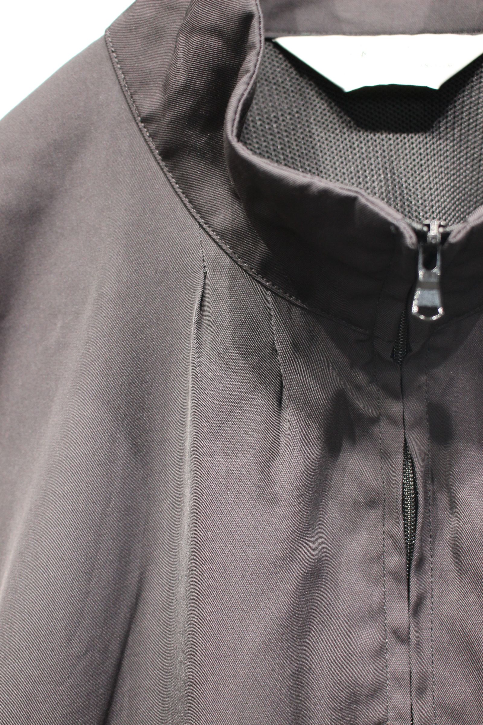 TUCK KIMONO BLOUSON | BLACK | ブルゾン