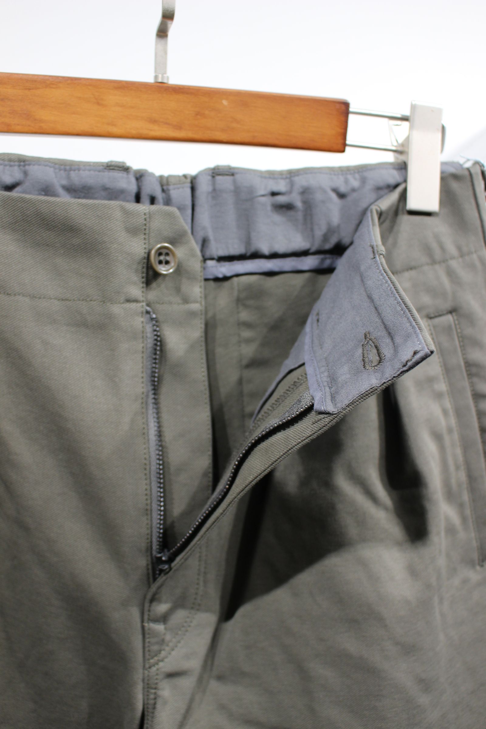 HARD TWILL WIDE PANTS/OLIVE
