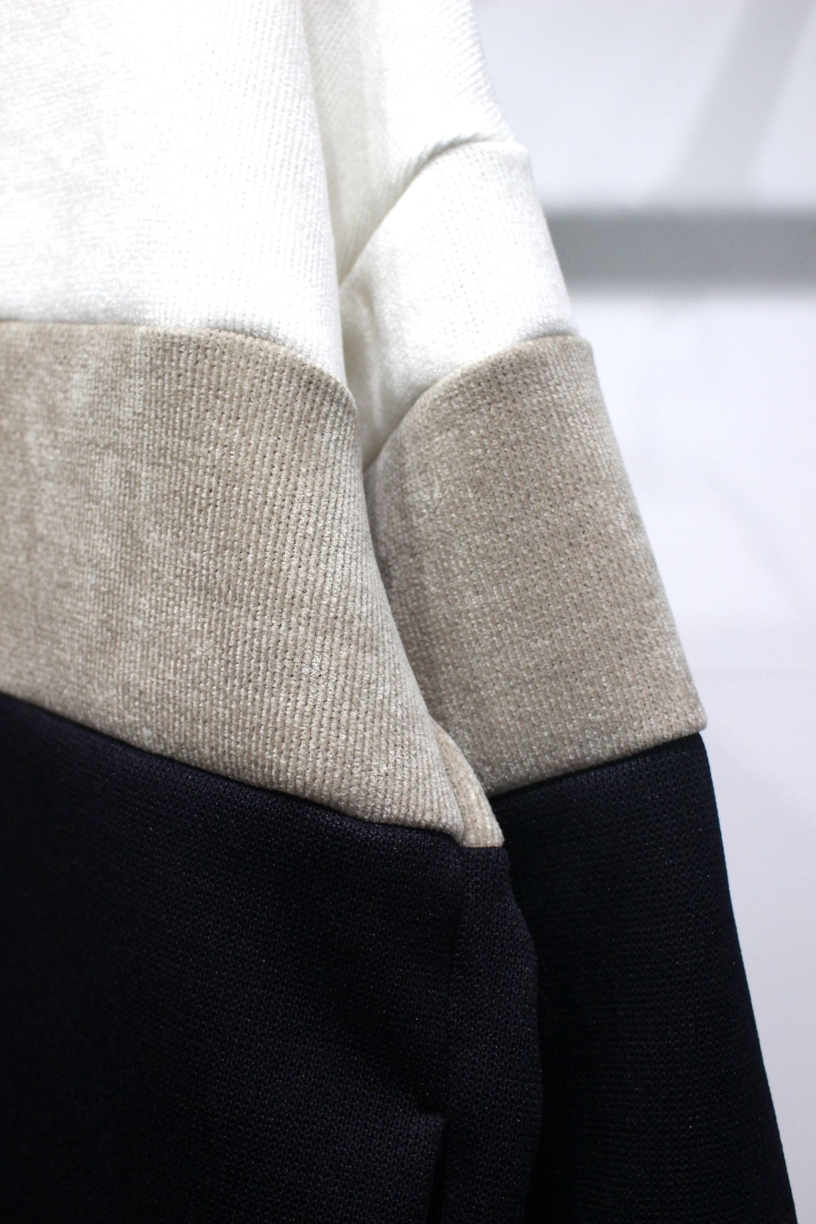 TRICOLOR VINTAGE P/O | SNOW | クルーネックプルオーバー