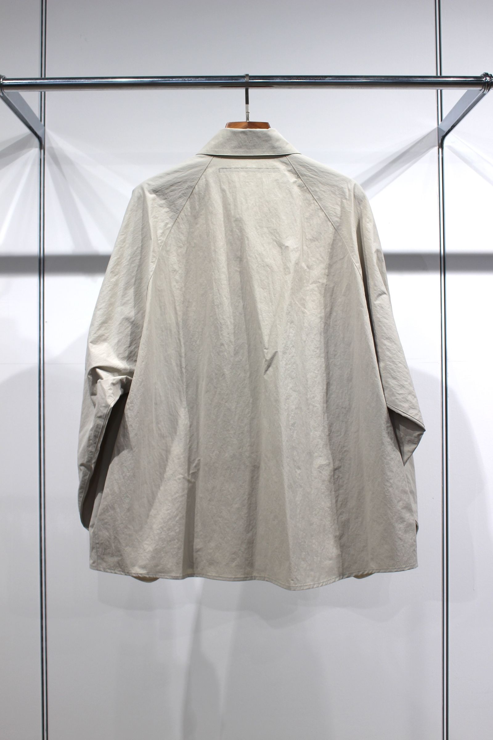 NYLON TAFFETA BIG RAGLAN SHIRT | LIGHT GRAY | シャツ
