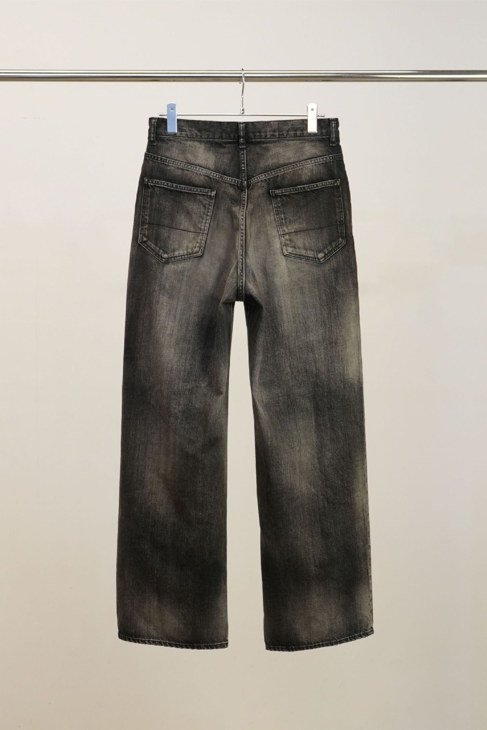 AGING MIDDLE STRAIGHT 5P DENIM PANTS | BLACK | デニムパンツ