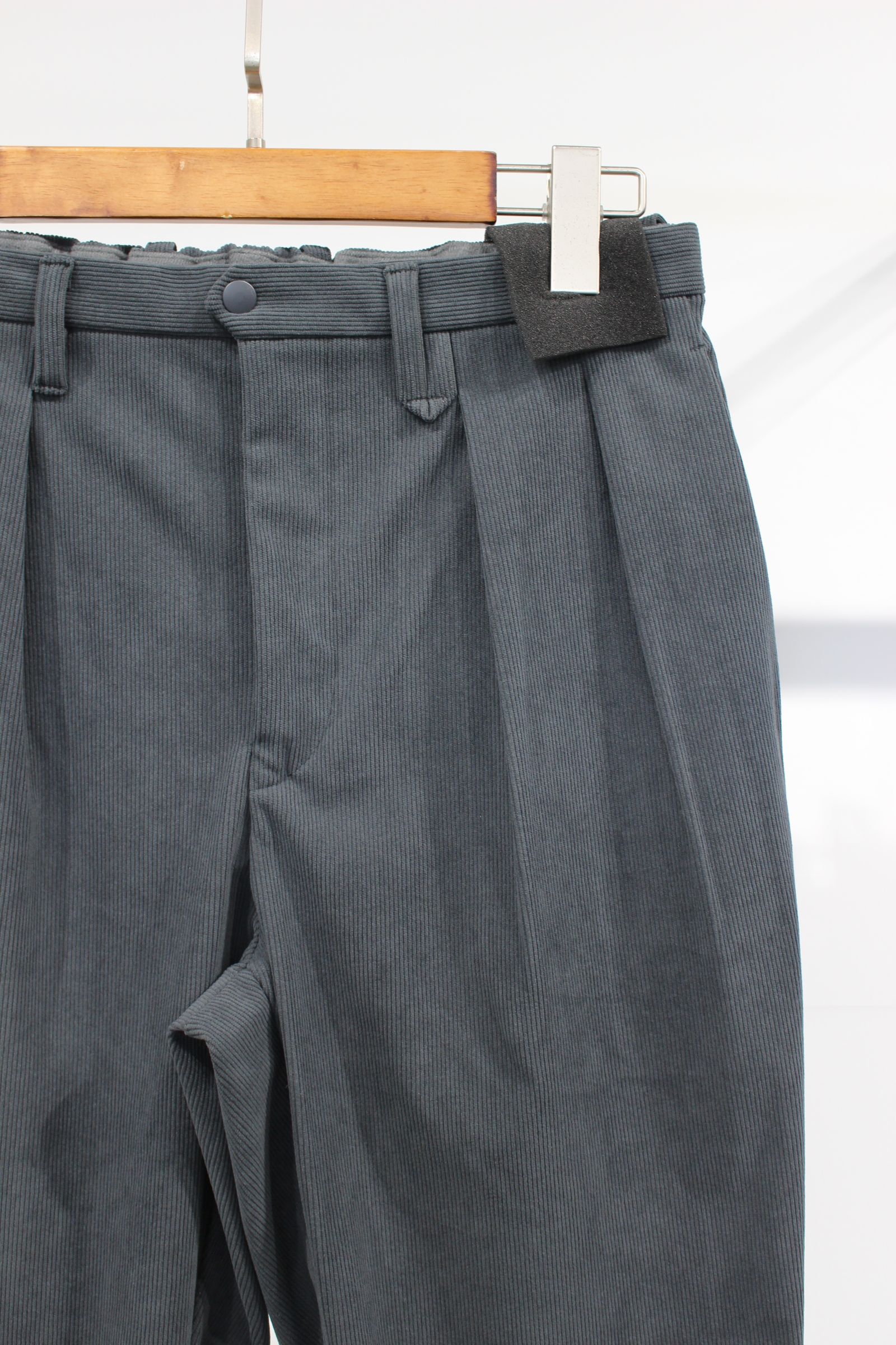 TRICOT CORDUROY TAPERED PANTS/CADET BLUE