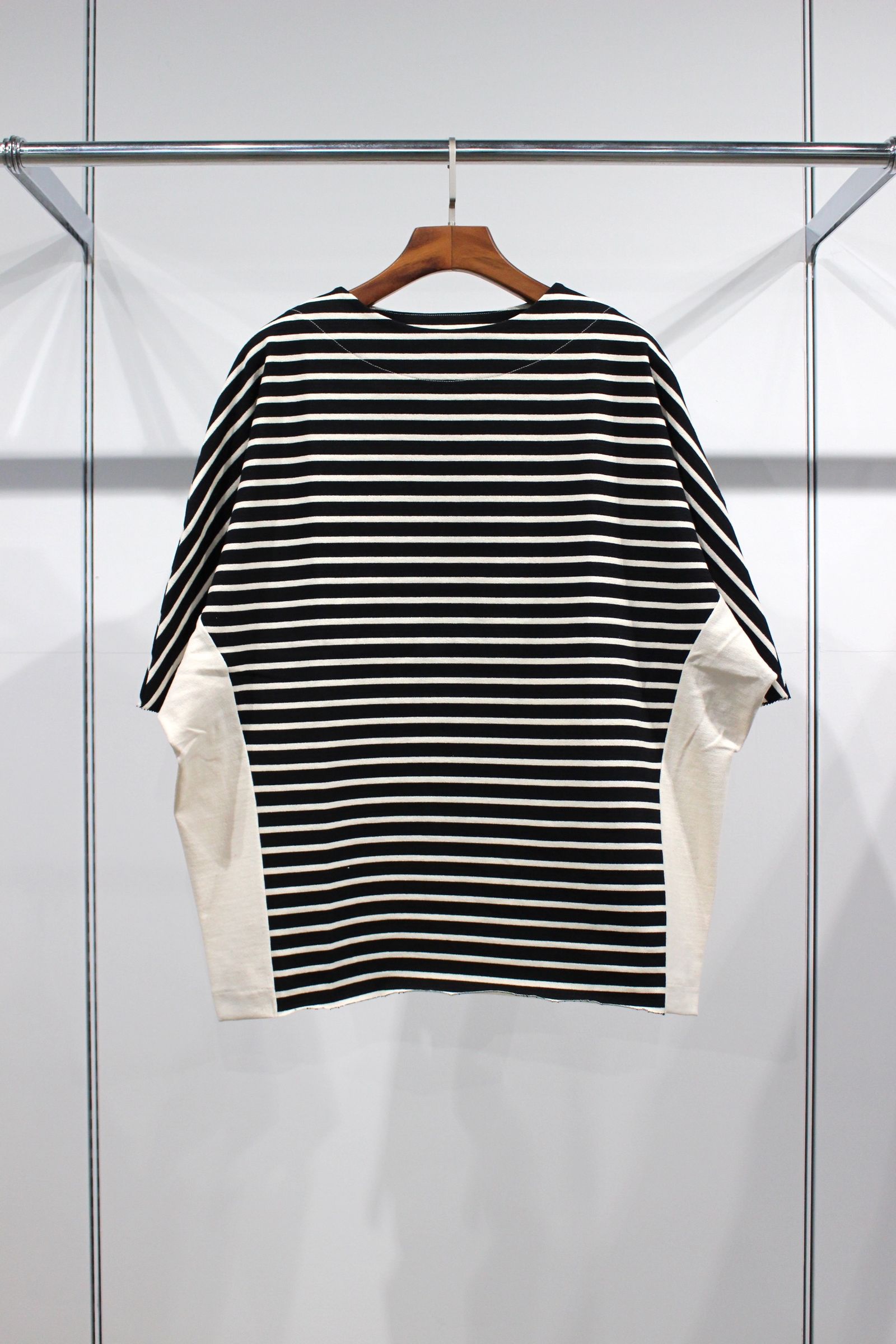 BASQUE BORDER S/S TEE/BLACK