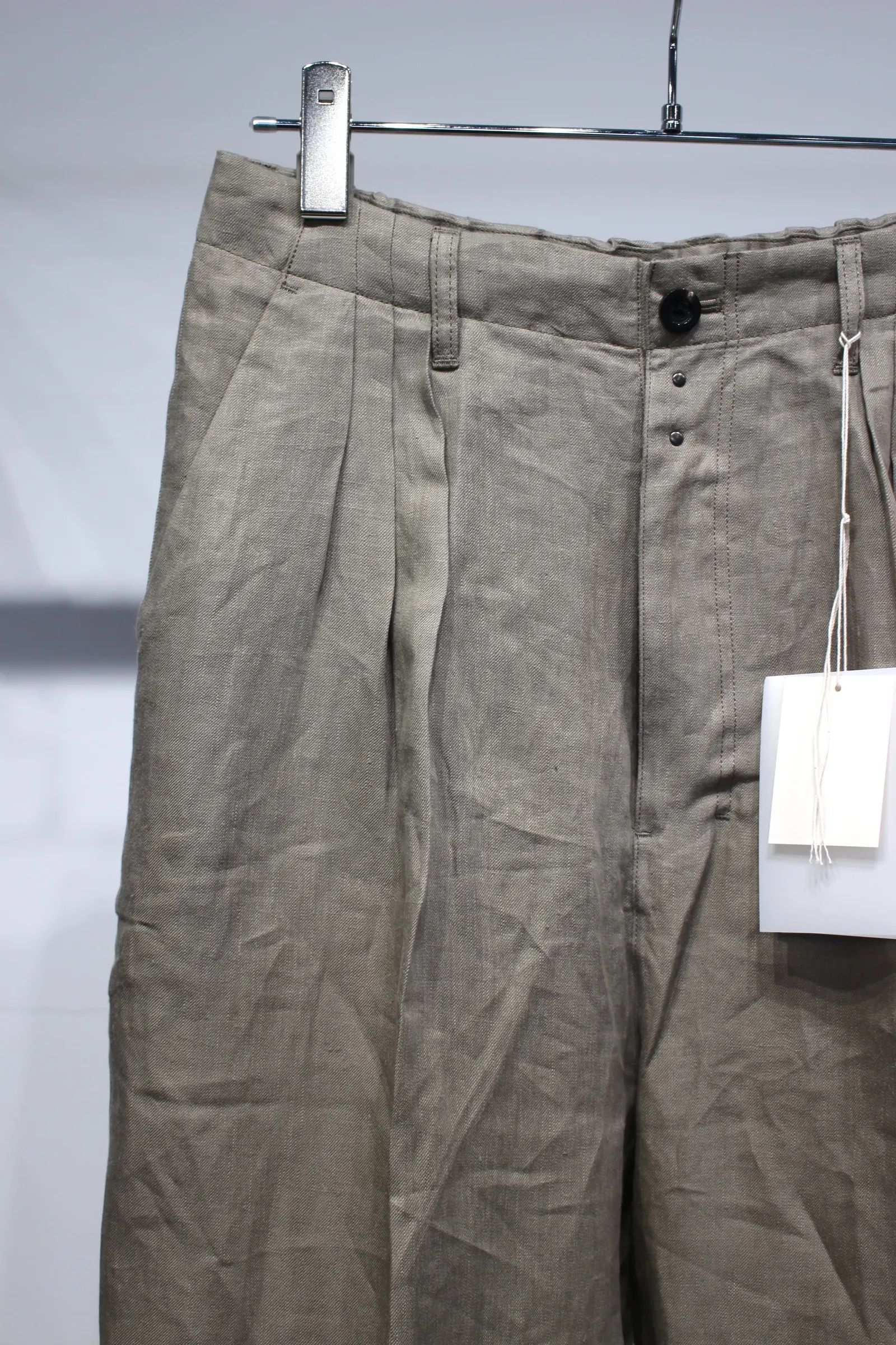 100/S LINEN TAILORED SHIRT | 100/S LINEN TUCK SLACKS | KHAKIBEIGE | セットアップ